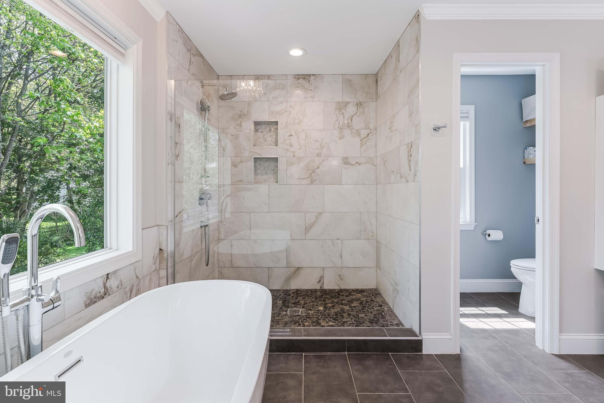 SIGNAL HILL - Residential