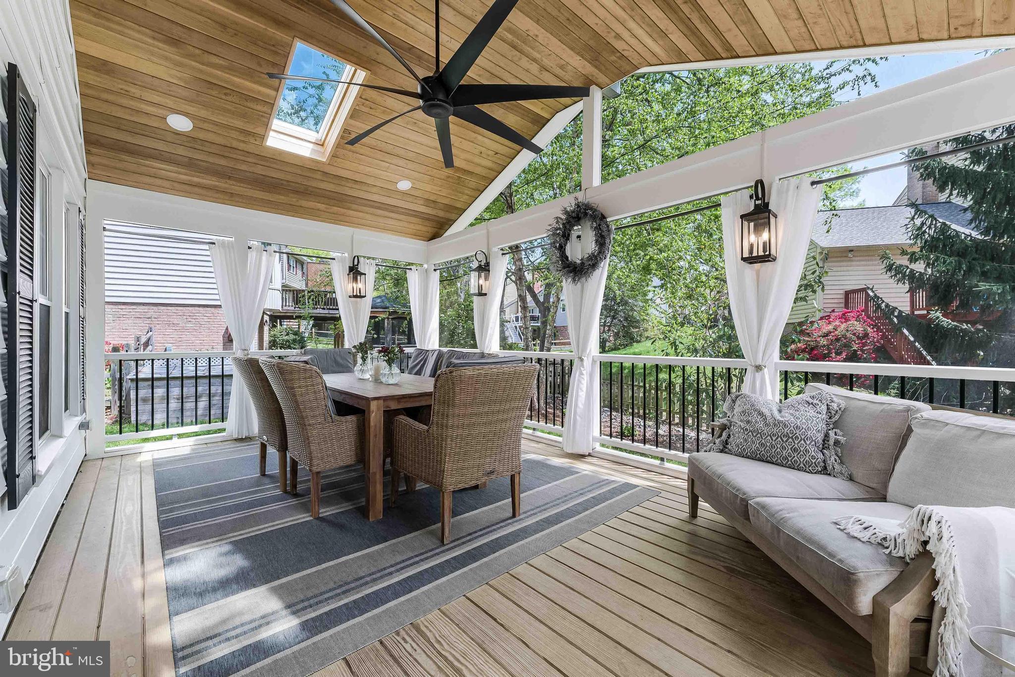 SIGNAL HILL - Residential