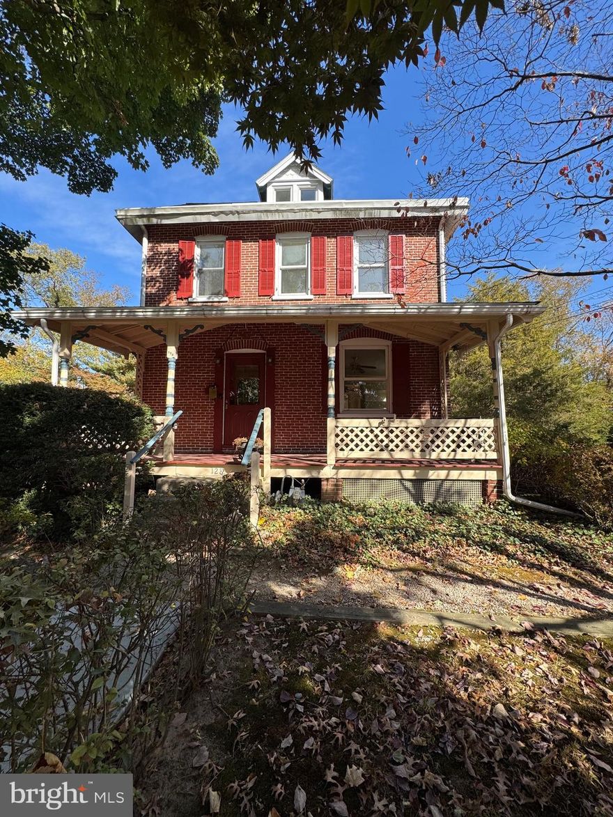 Price reduced, can't believe it's not rented! Really Nice, big,  home in the quaint Rutledge Boro, Wallingford Swarthmore Schools. Just a fabulous location and beautiful back yard too. Many updates have just been done to this home!  The first floor features gorgeous hardwood floors and fresh paint. The big, eat in  kitchen has been updated with a new gas stove, dishwasher and granite counters. There is a laundry room, with added half bath.  There is a formal dining room and living room with built ins and beautiful woodwork. The second  floor has brand new carpet, 3 good size bedrooms and a newer hall bath. The 3rd floor has the huge 4th bedroom, with extra living area,  and new carpet and paint as well. The basement is unfinished  and is great for storage and utilities. Gas heat and central air! Ideally landlord is looking for a 2 year lease, but will consider one, pets are considered on a case by case basis. No smoking will be permitted on the property. Tenants will be responsible for all utilities, lawn care, and snow removal.  Such a nice street, walk to Triangle Park or the R3 Train line and Public Transportation! Close to all major routes, yet an established community with sidewalks and tree lined streets!
