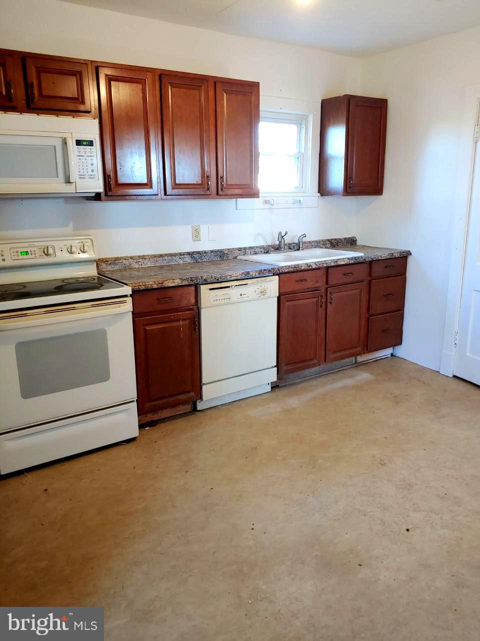 HAMPSTEAD - Residential