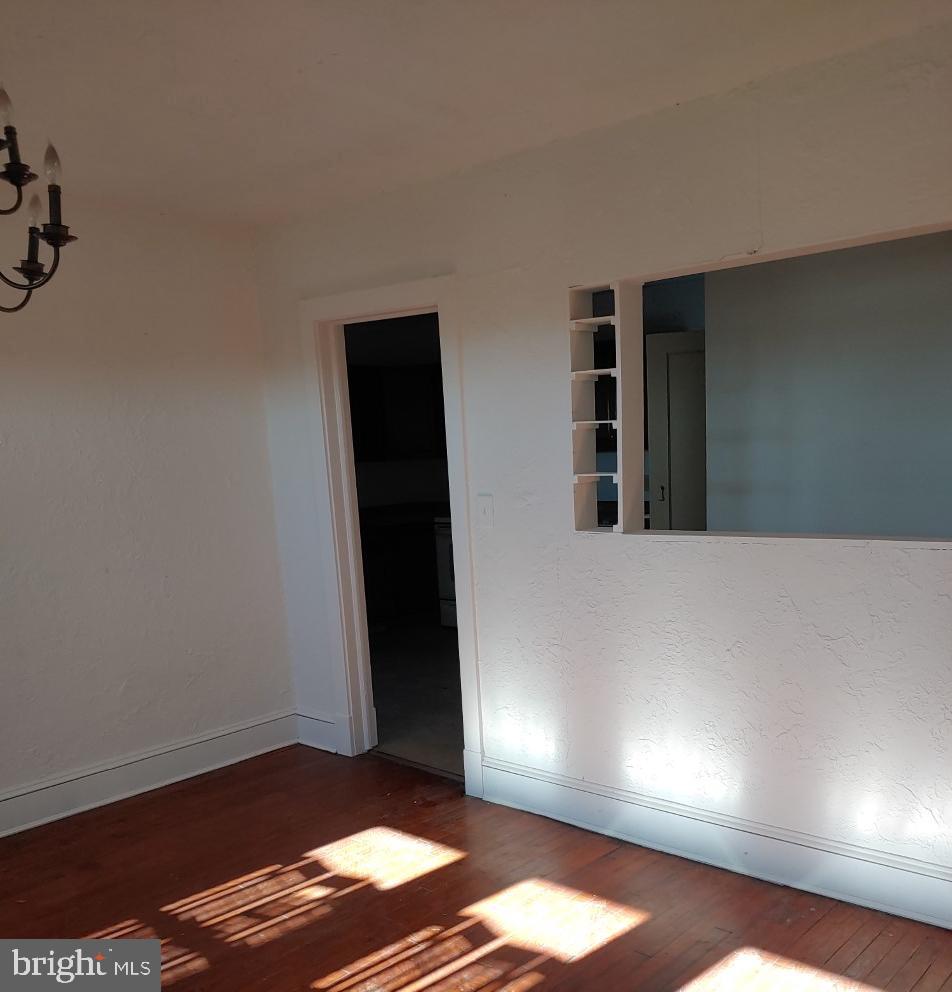 HAMPSTEAD - Residential