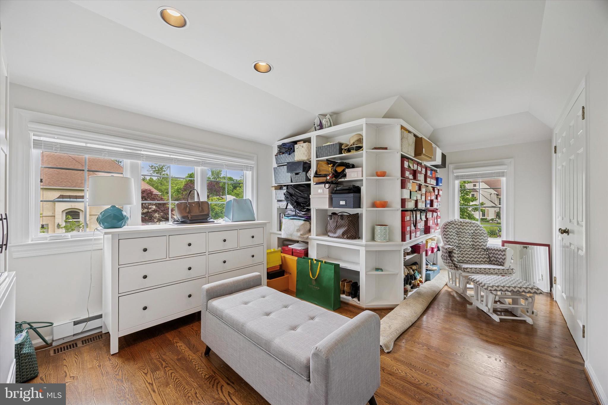 TRIANON - Residential