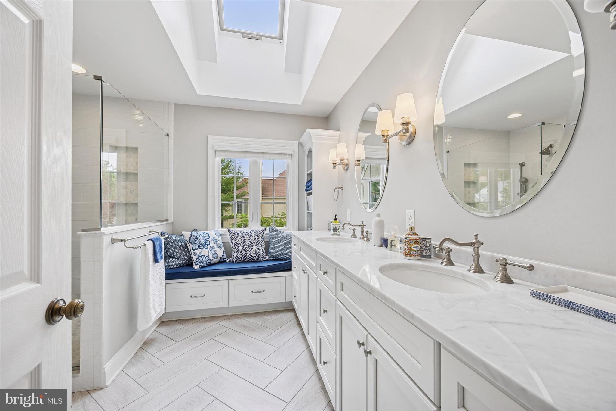 TRIANON - Residential