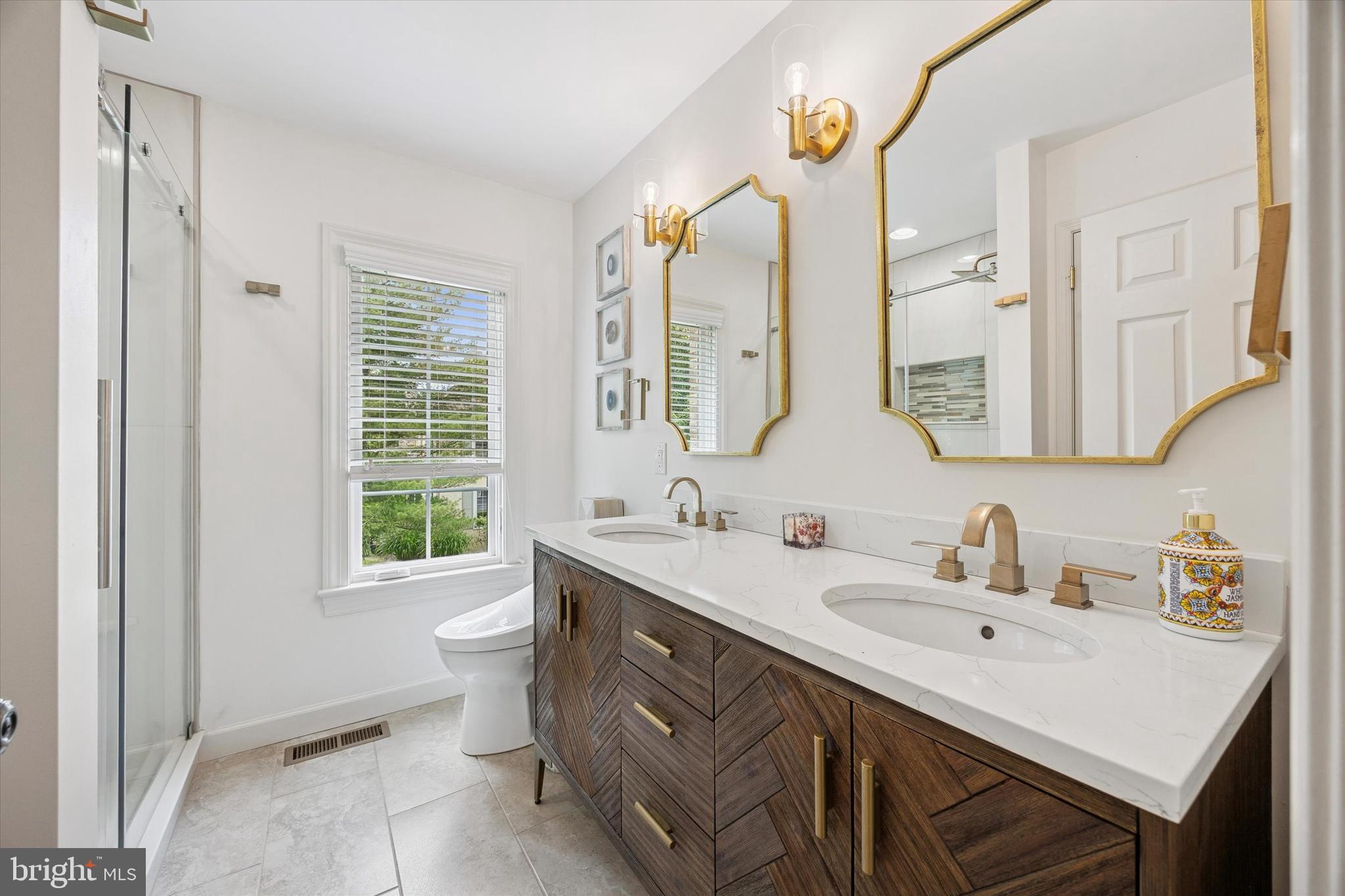 TRIANON - Residential