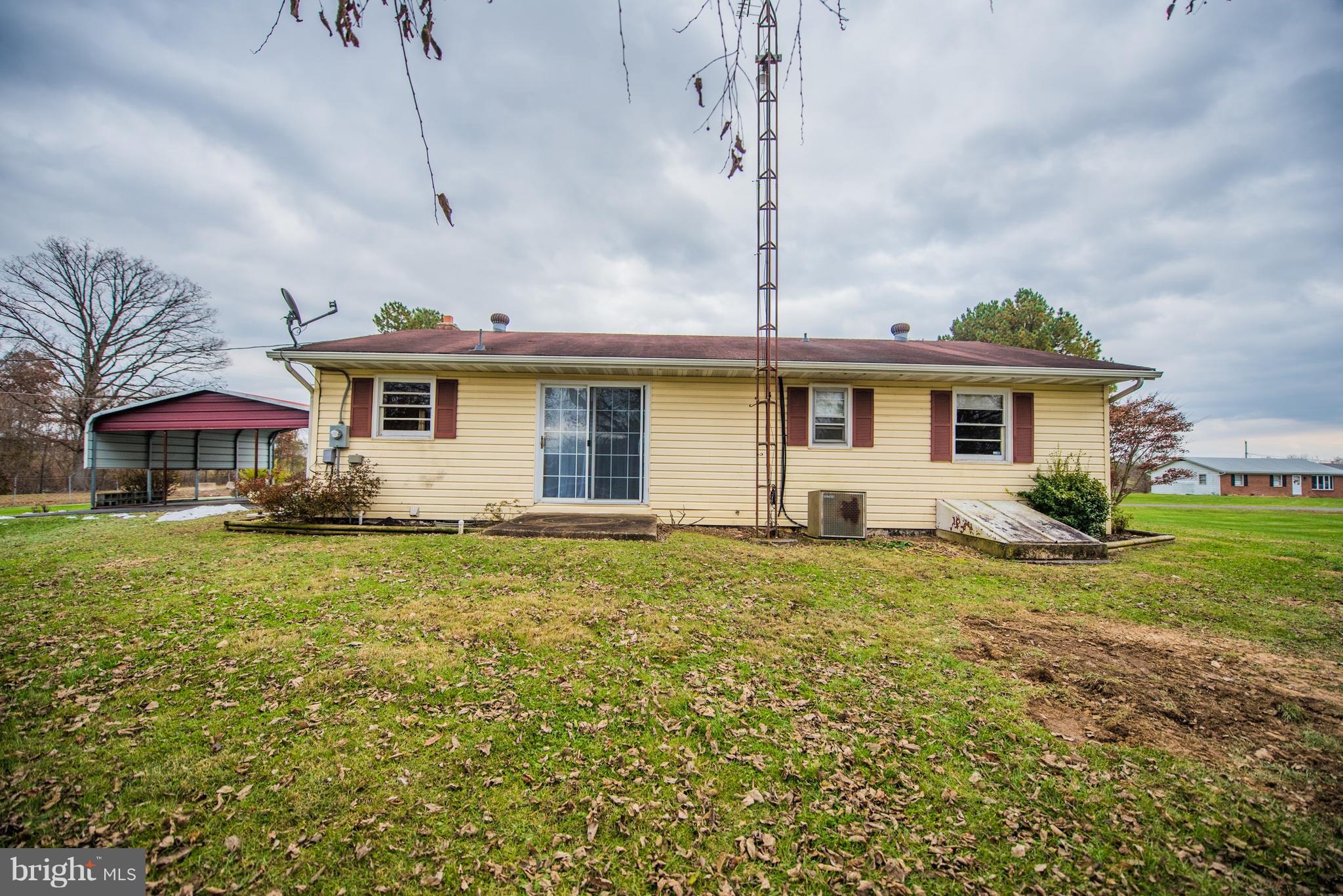 COUNTRY CLUB ESTATES - Residential