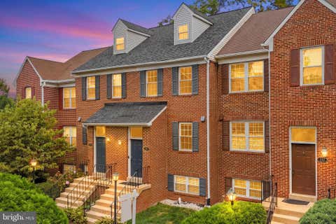 Townhouse For Sale - 2141 Dominion Way<br/> FALLS CHURCH, VA 22043