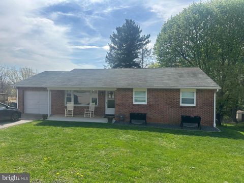 30 MERRIN ROAD YORK PA 17402
