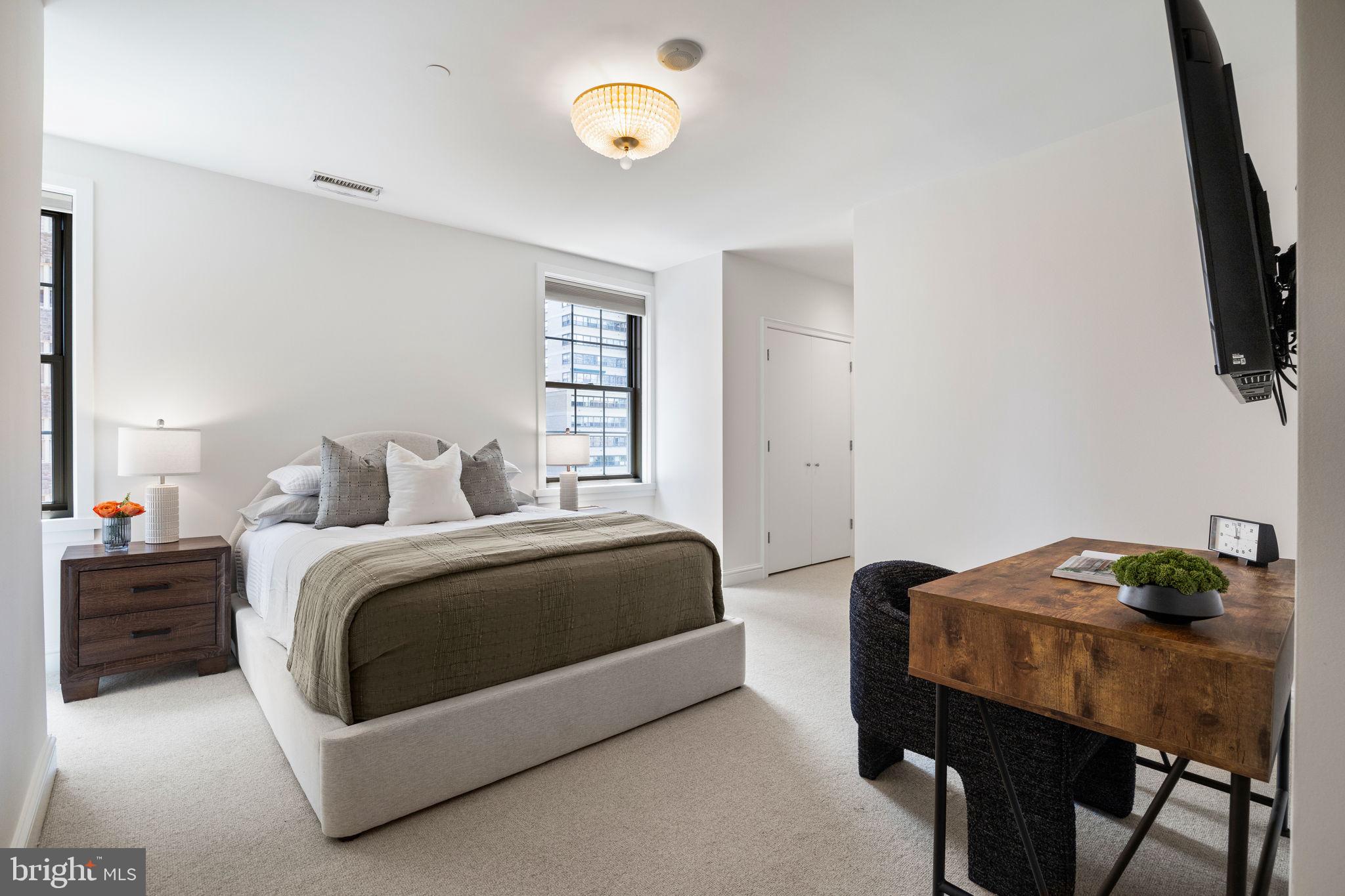 RITTENHOUSE SQUARE - Residential