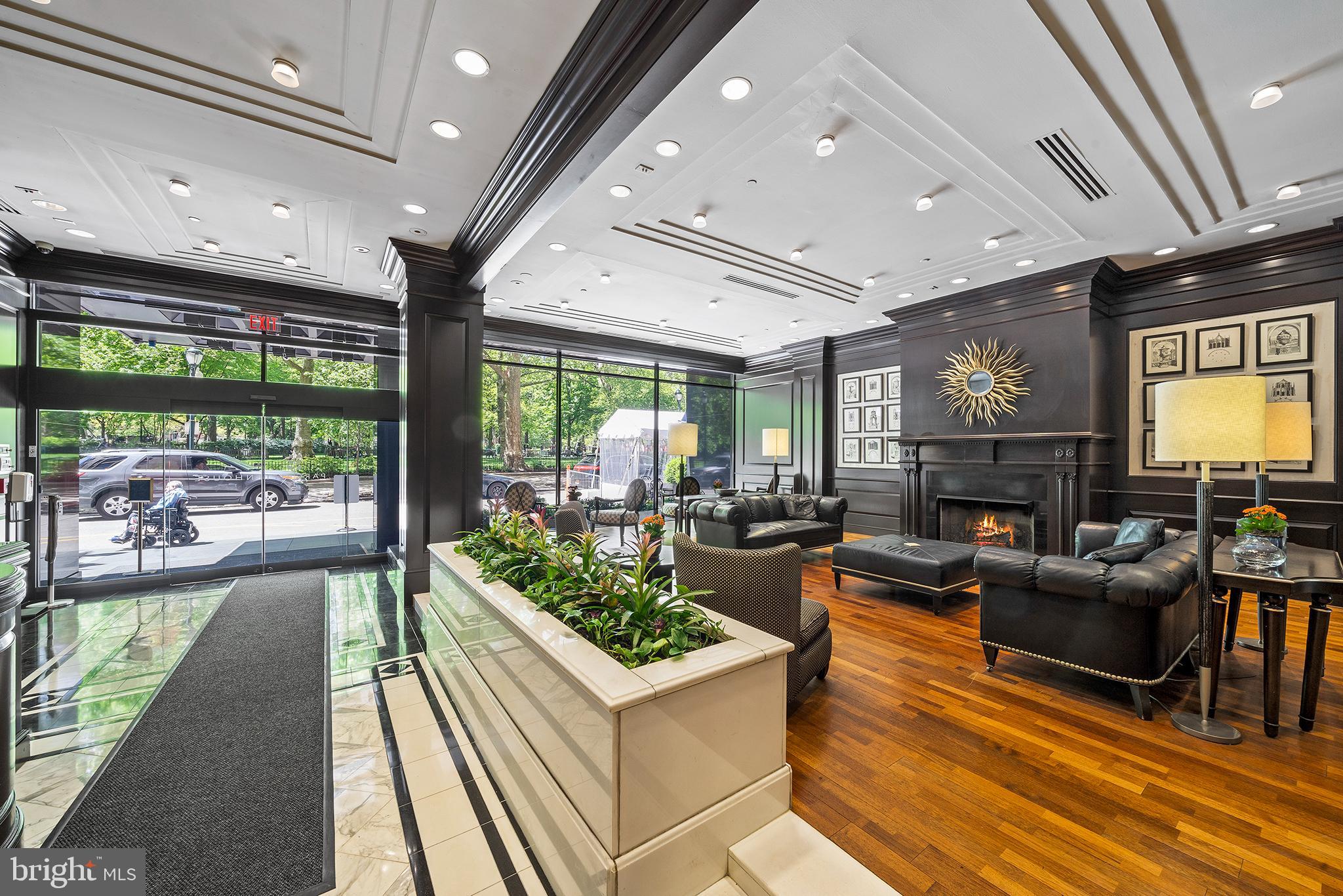 RITTENHOUSE SQUARE - Residential