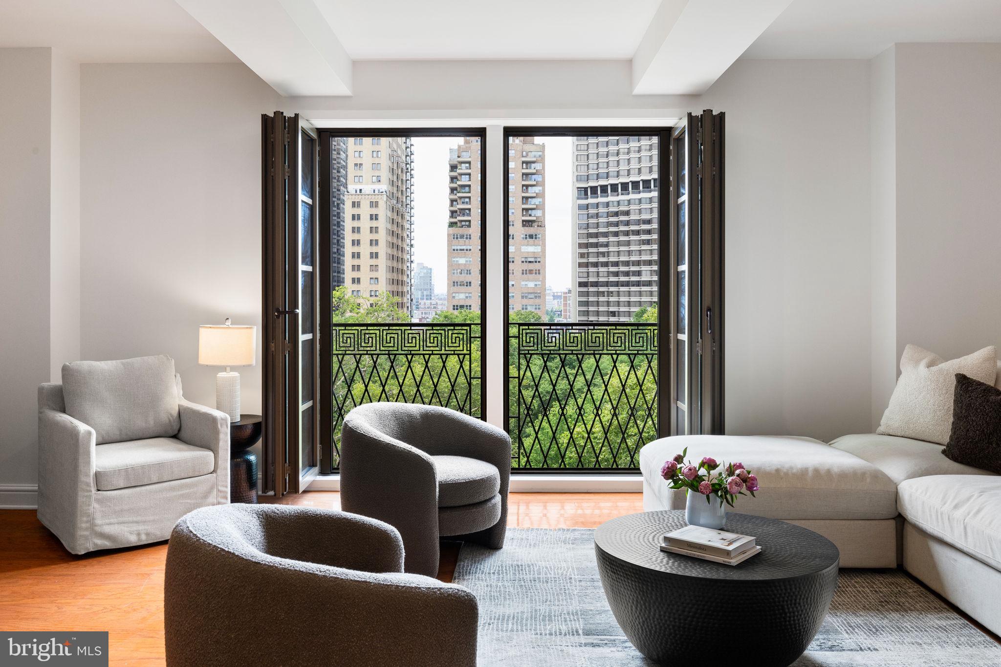 RITTENHOUSE SQUARE - Residential