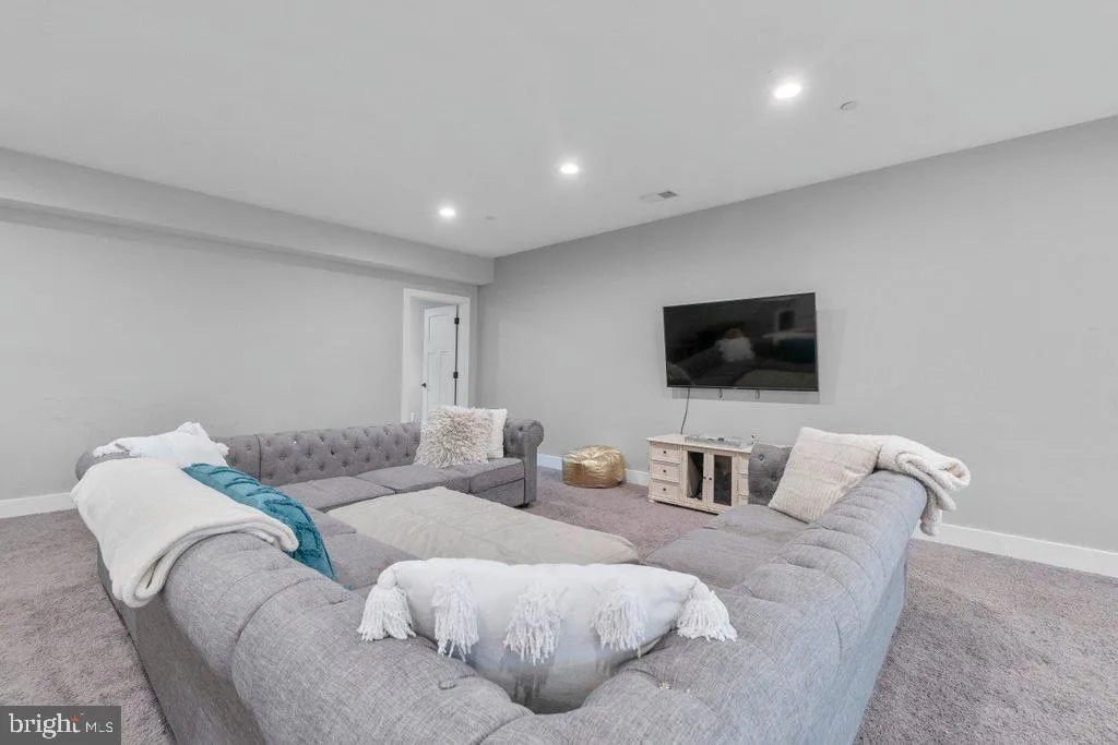 Perry Hall, Maryland 21128, United States, 8 Bedrooms Bedrooms, ,5 BathroomsBathrooms,Residential,Active,136908