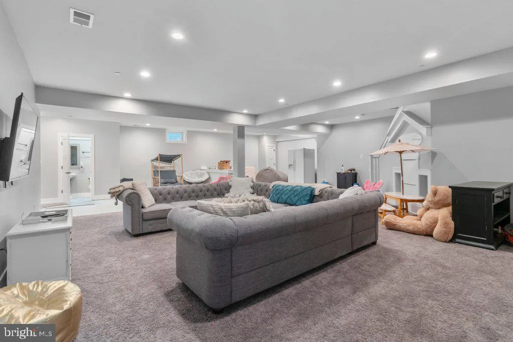 Perry Hall, Maryland 21128, United States, 8 Bedrooms Bedrooms, ,5 BathroomsBathrooms,Residential,Active,136908