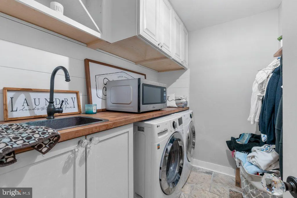 Perry Hall, Maryland 21128, United States, 8 Bedrooms Bedrooms, ,5 BathroomsBathrooms,Residential,Active,136908