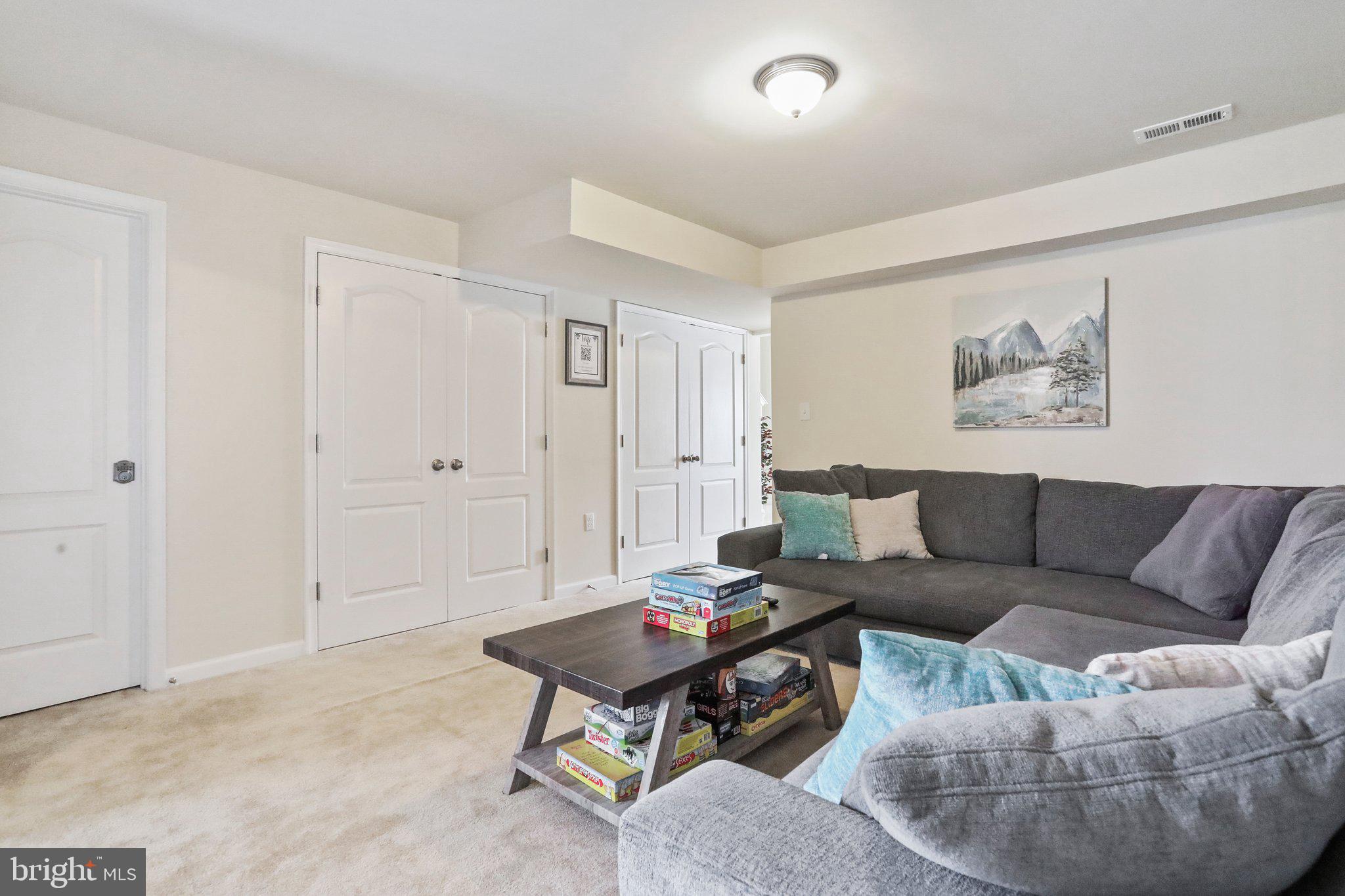 KENSINGTON TERRACE - Residential Lease