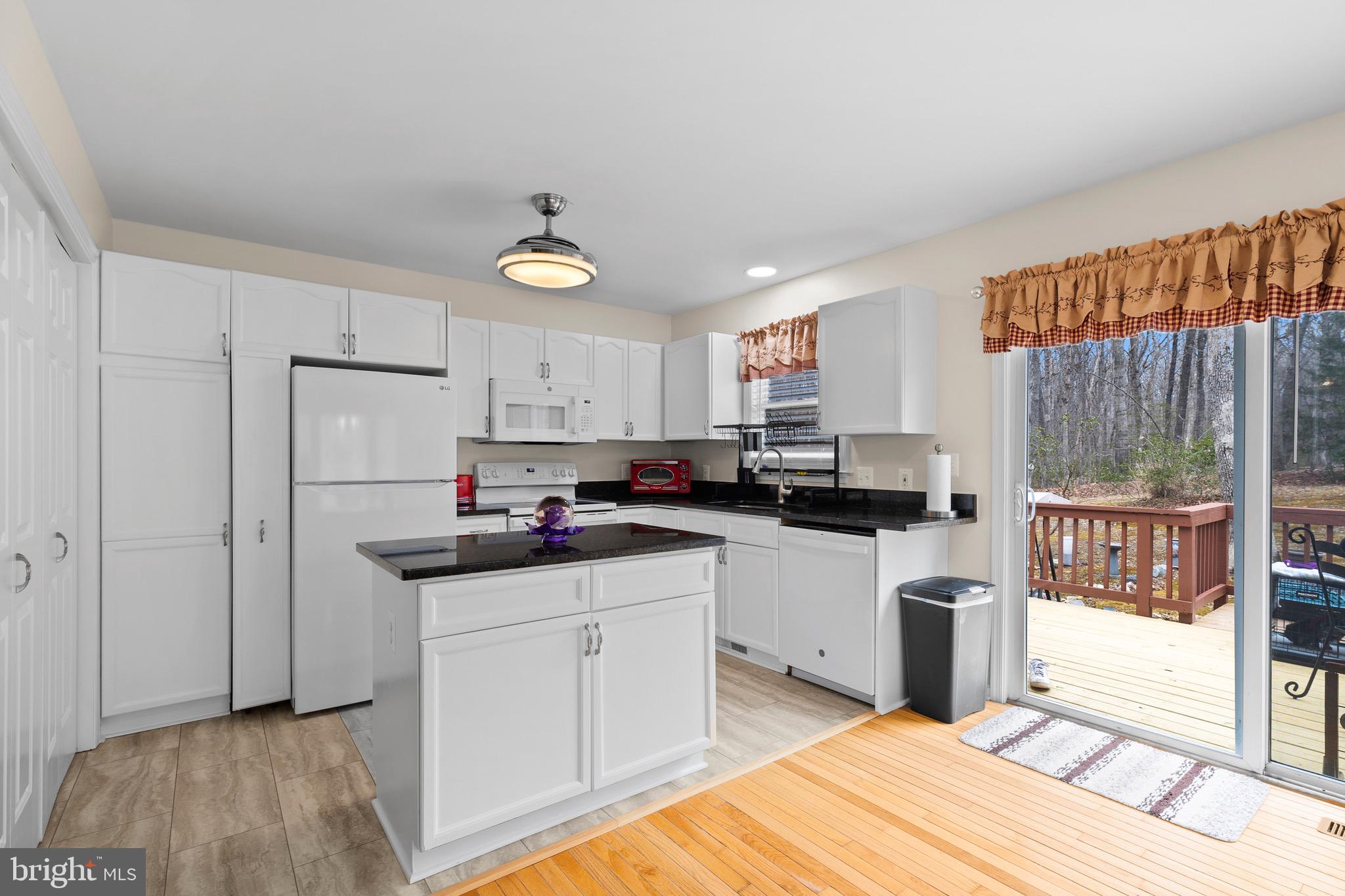 LAKE OF THE WOODS - Residential