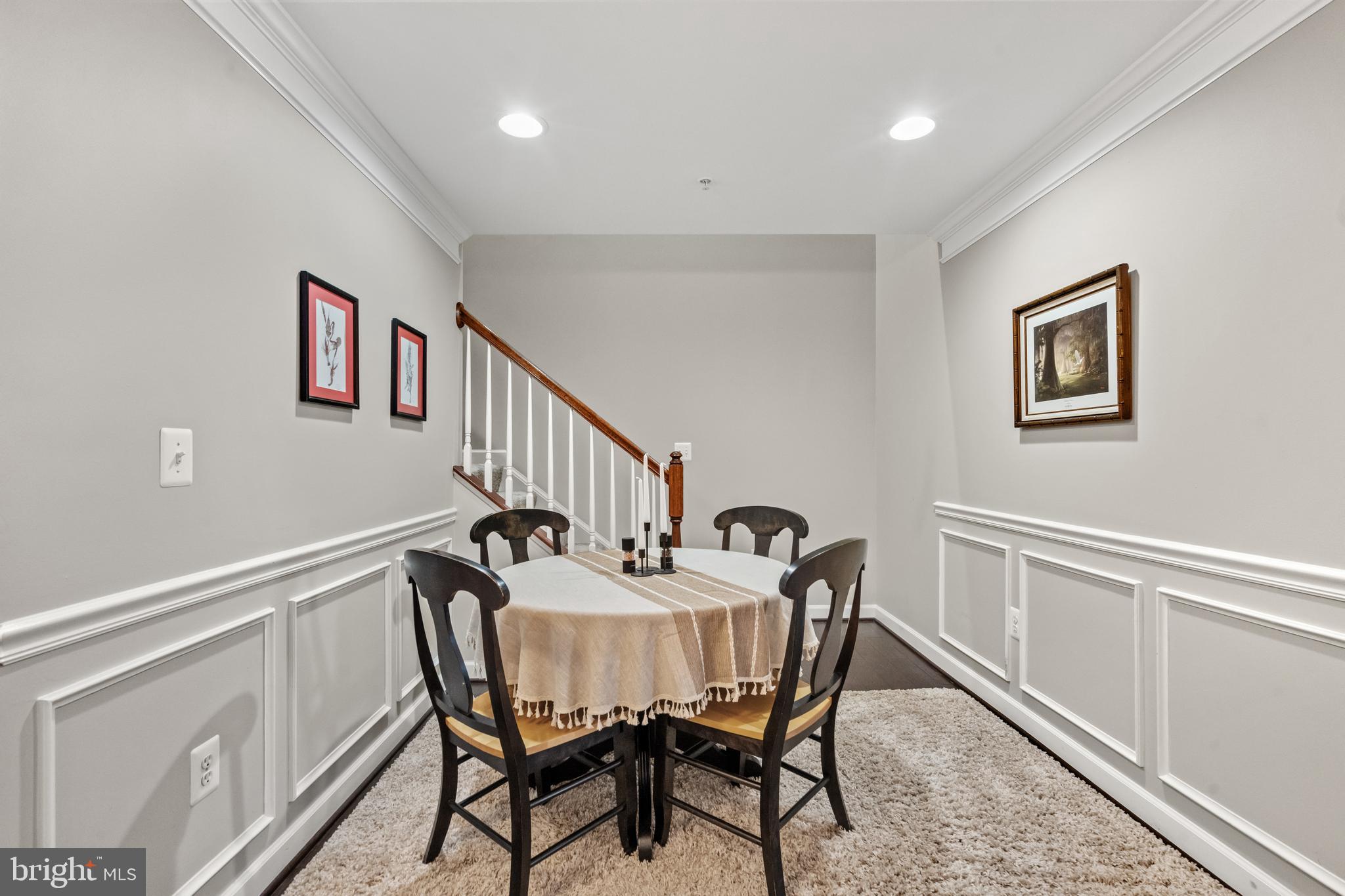 COBBLESTONE SQUARE - Residential