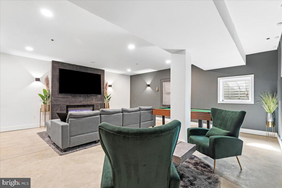 ARUNDEL ON THE BAY - Residential