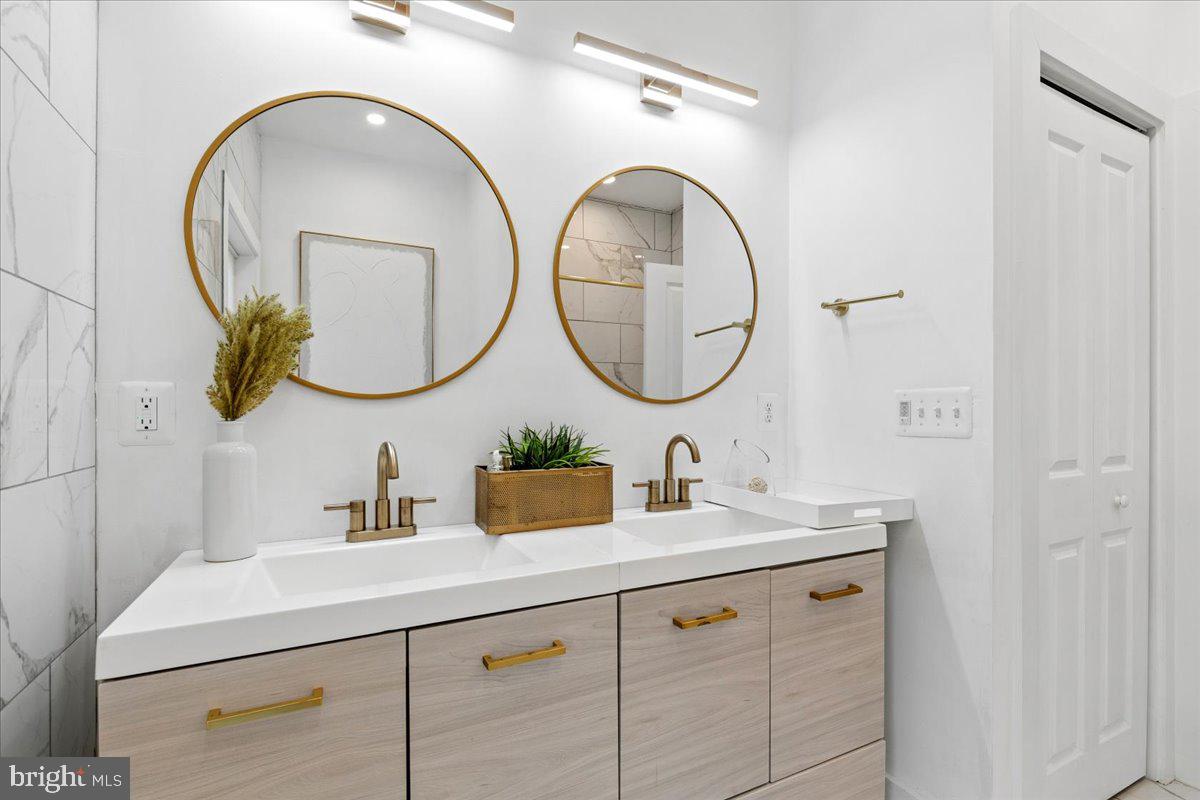 ARUNDEL ON THE BAY - Residential