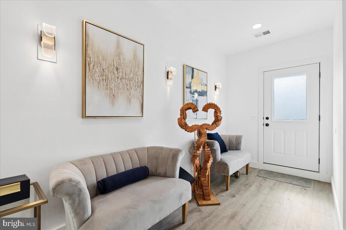 ARUNDEL ON THE BAY - Residential