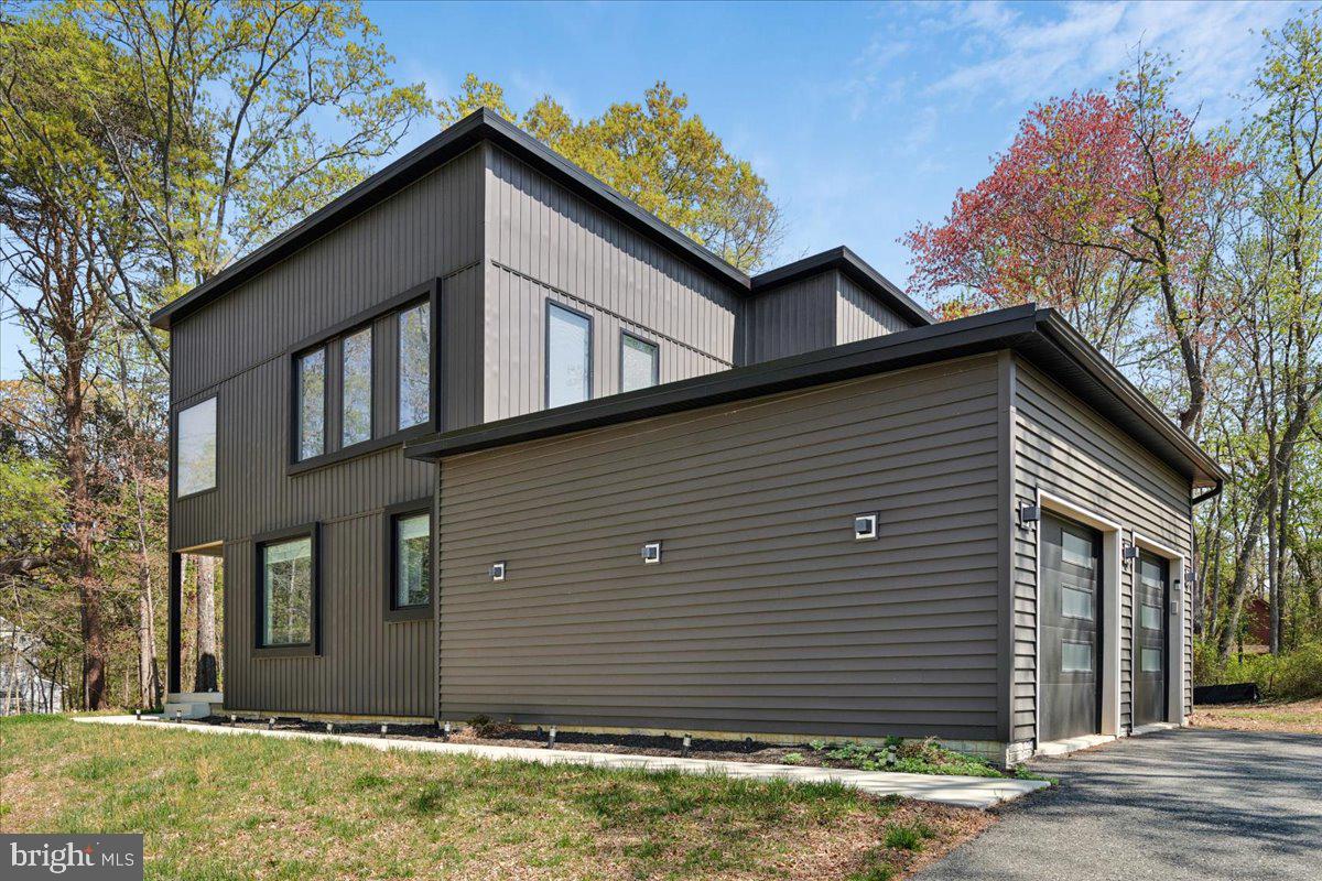 ARUNDEL ON THE BAY - Residential