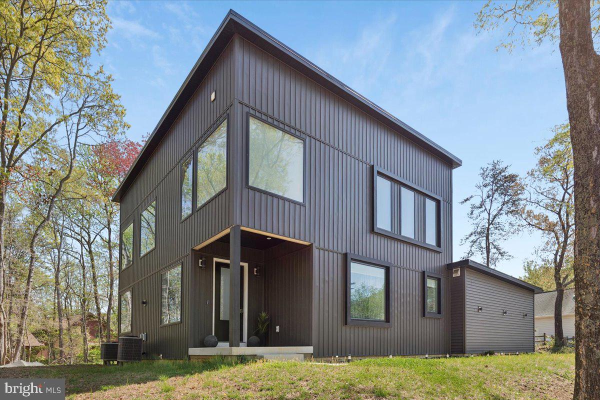 ARUNDEL ON THE BAY - Residential