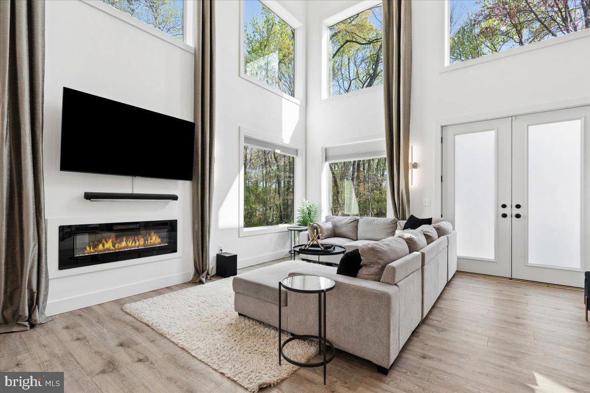 ARUNDEL ON THE BAY - Residential