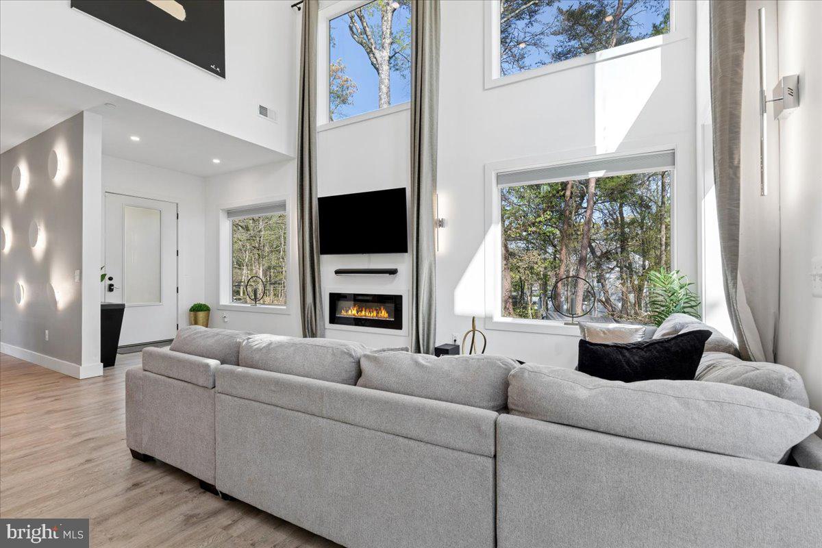 ARUNDEL ON THE BAY - Residential