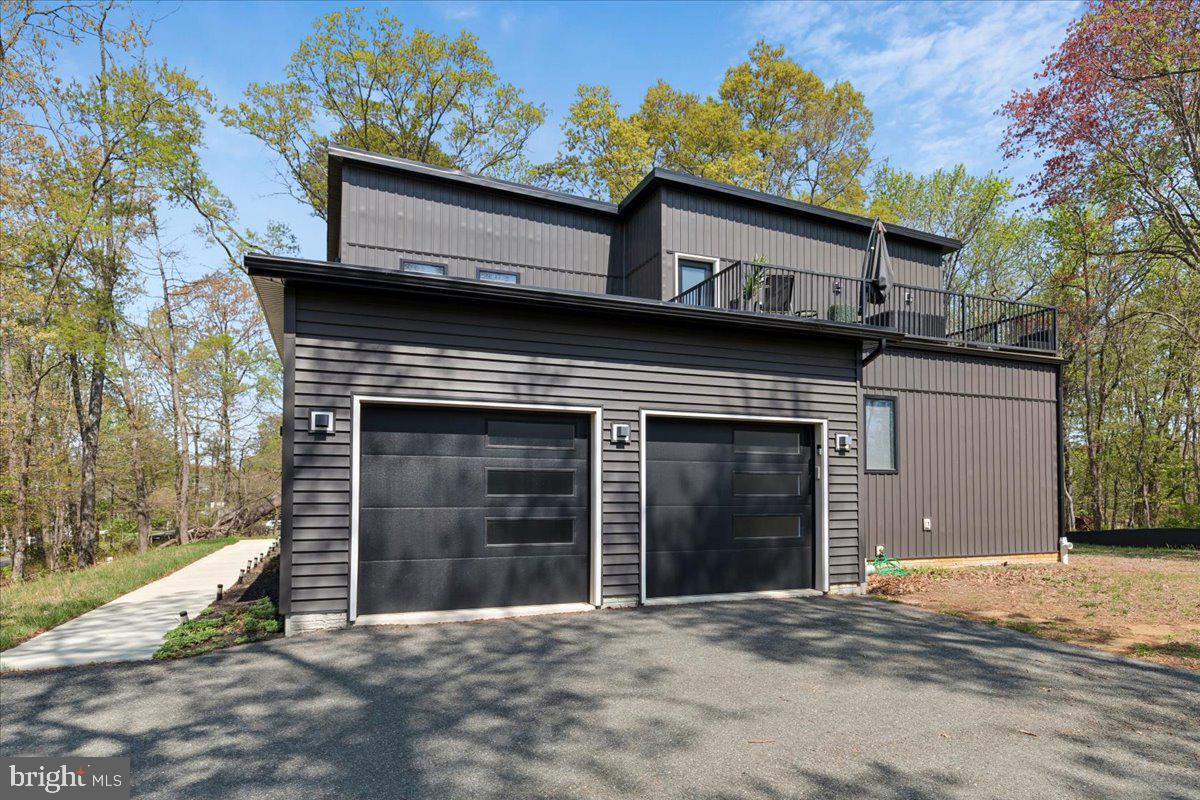 ARUNDEL ON THE BAY - Residential