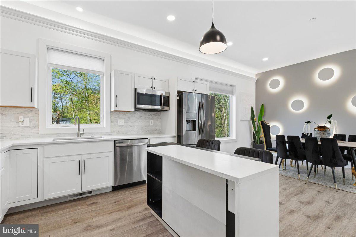 ARUNDEL ON THE BAY - Residential