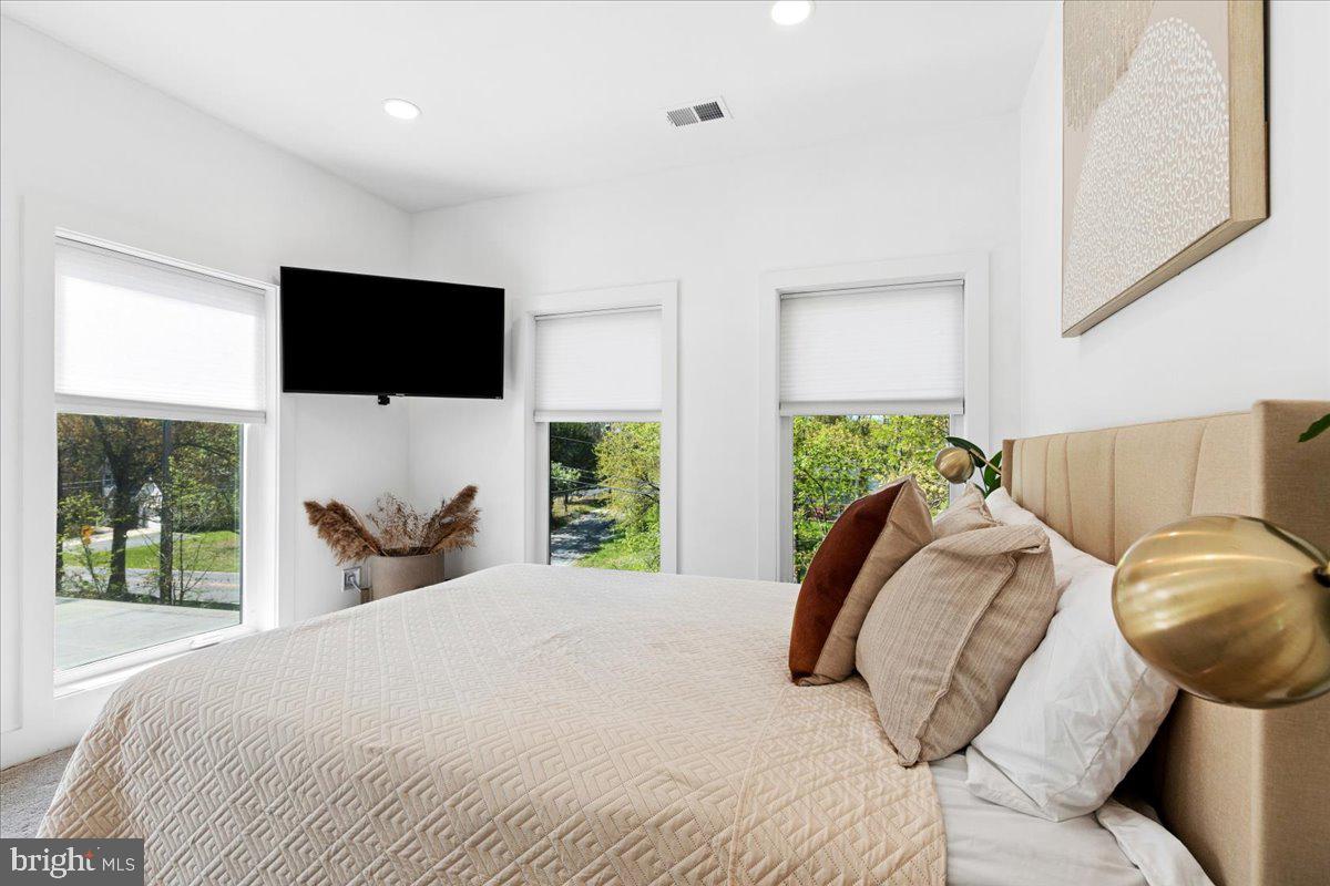 ARUNDEL ON THE BAY - Residential