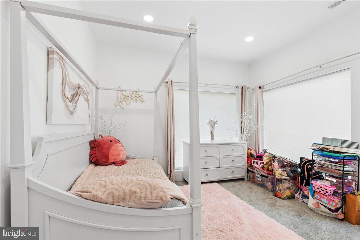 ARUNDEL ON THE BAY - Residential