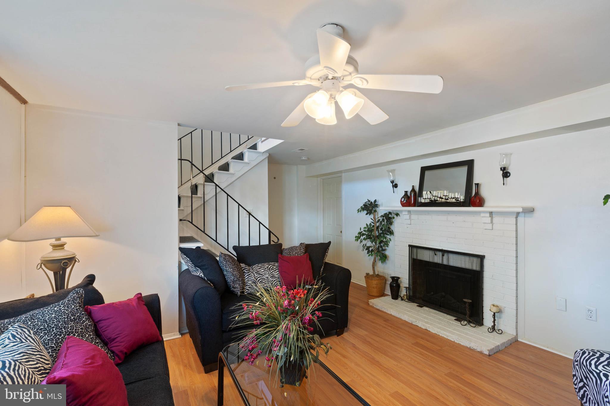 WILLIAMSTOWN - Residential