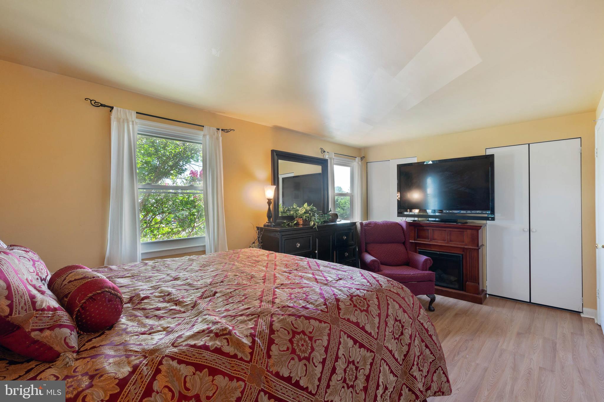 WILLIAMSTOWN - Residential