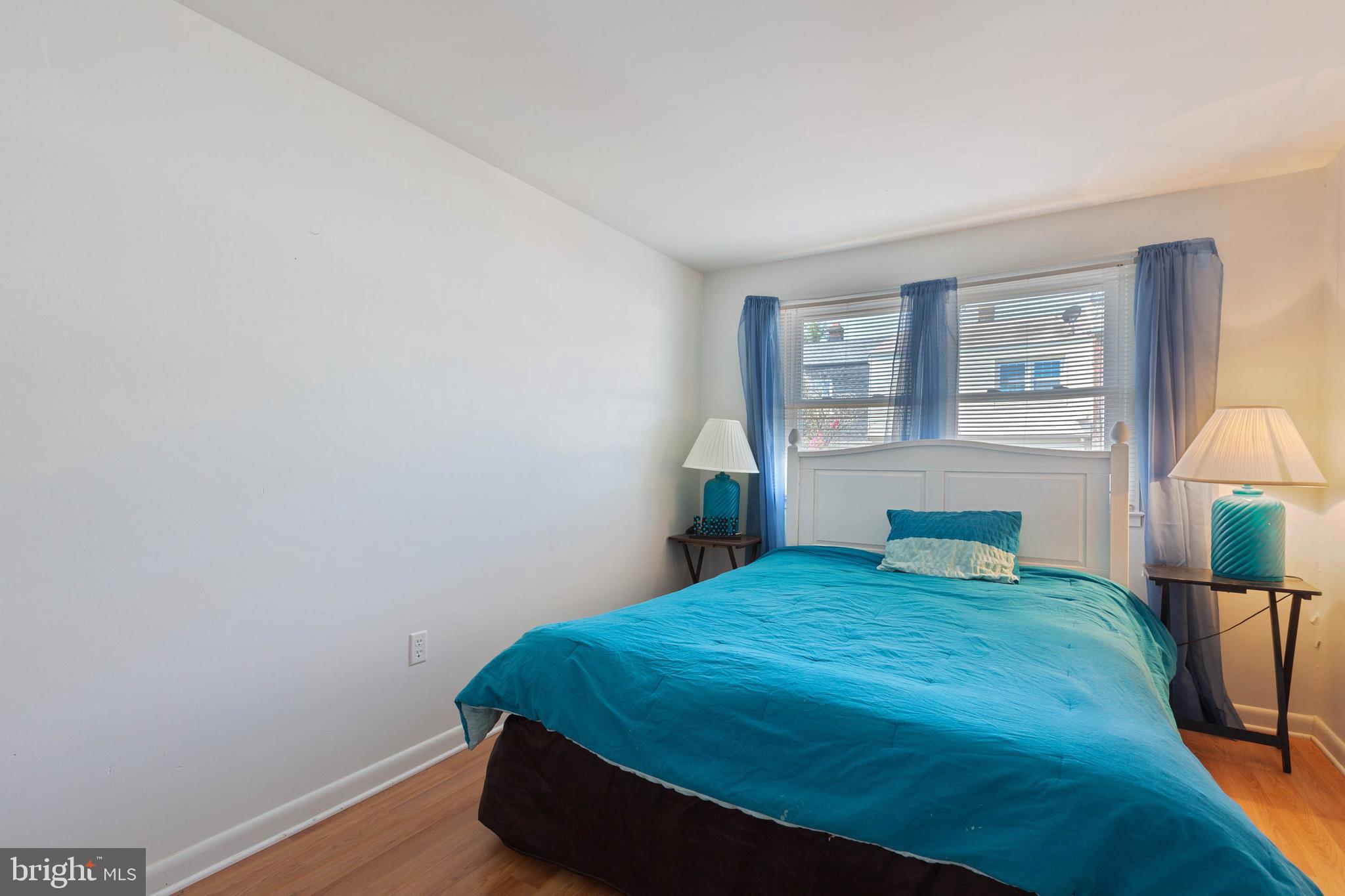 WILLIAMSTOWN - Residential