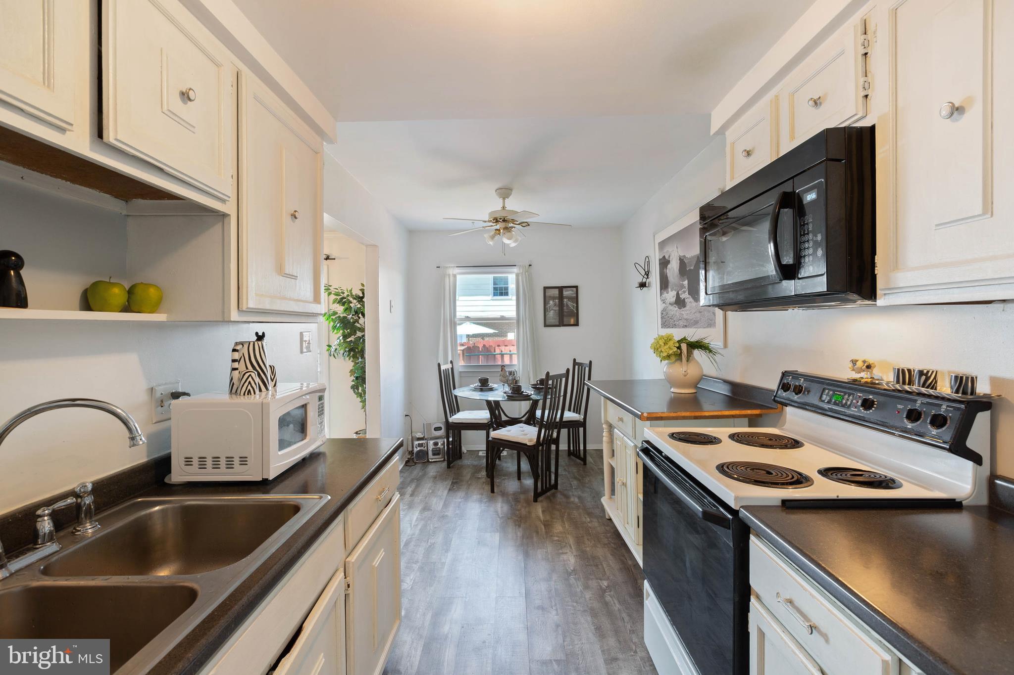 WILLIAMSTOWN - Residential