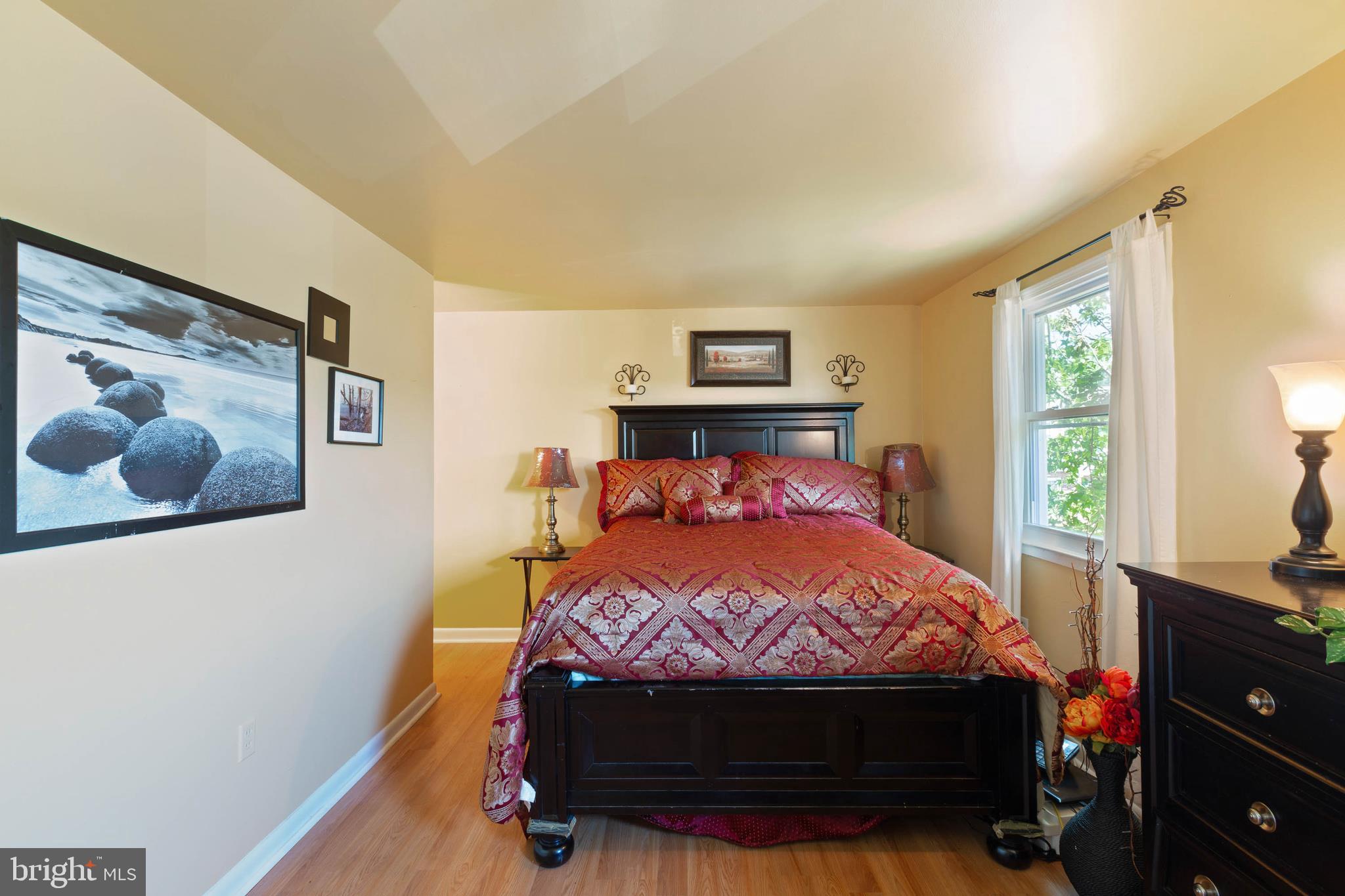 WILLIAMSTOWN - Residential