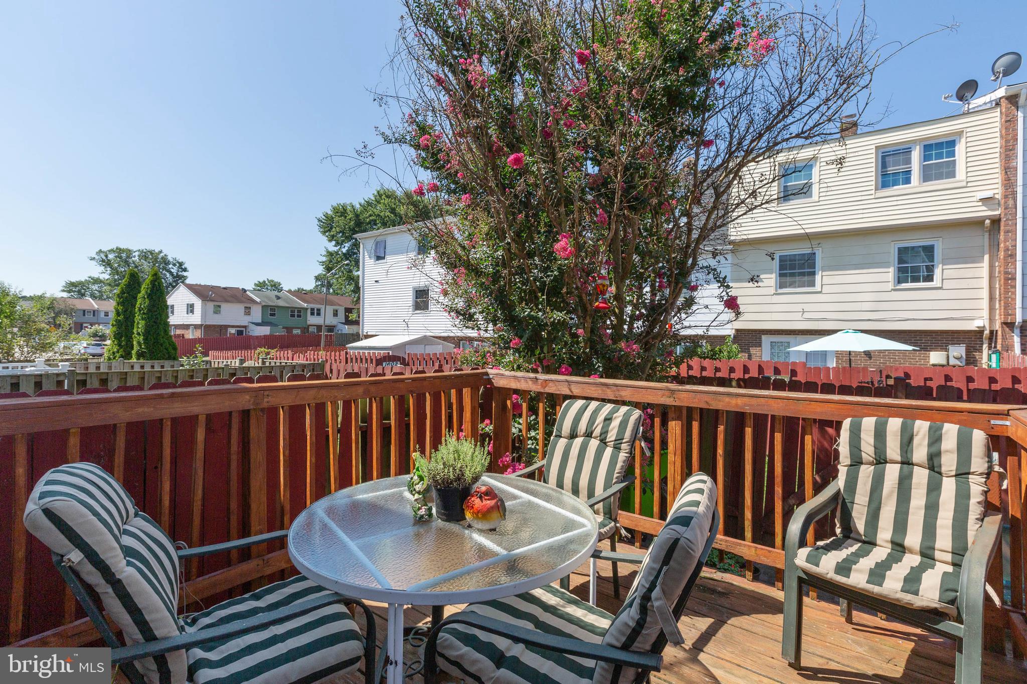 WILLIAMSTOWN - Residential