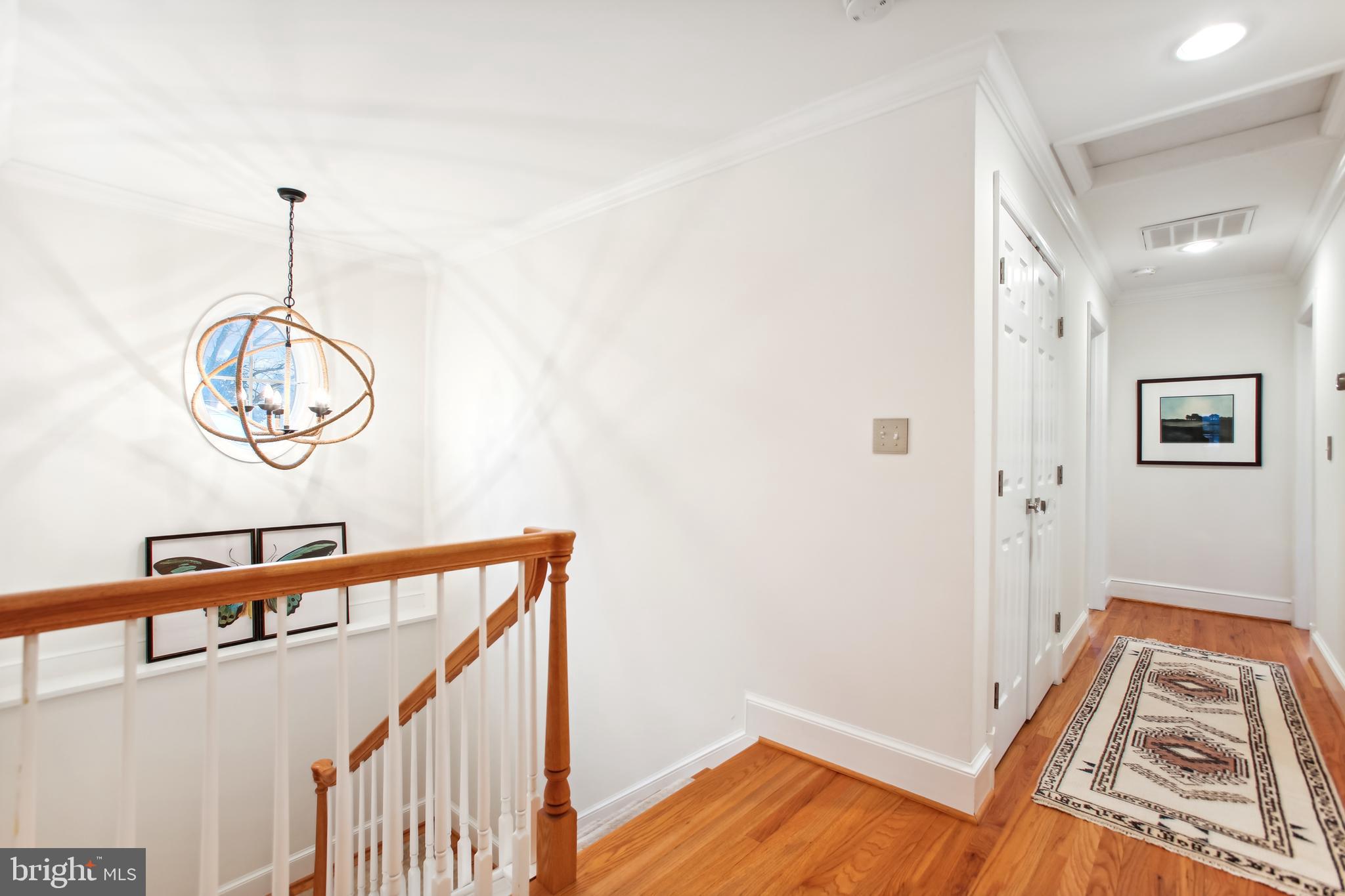 CRESCENT HILLS - Residential