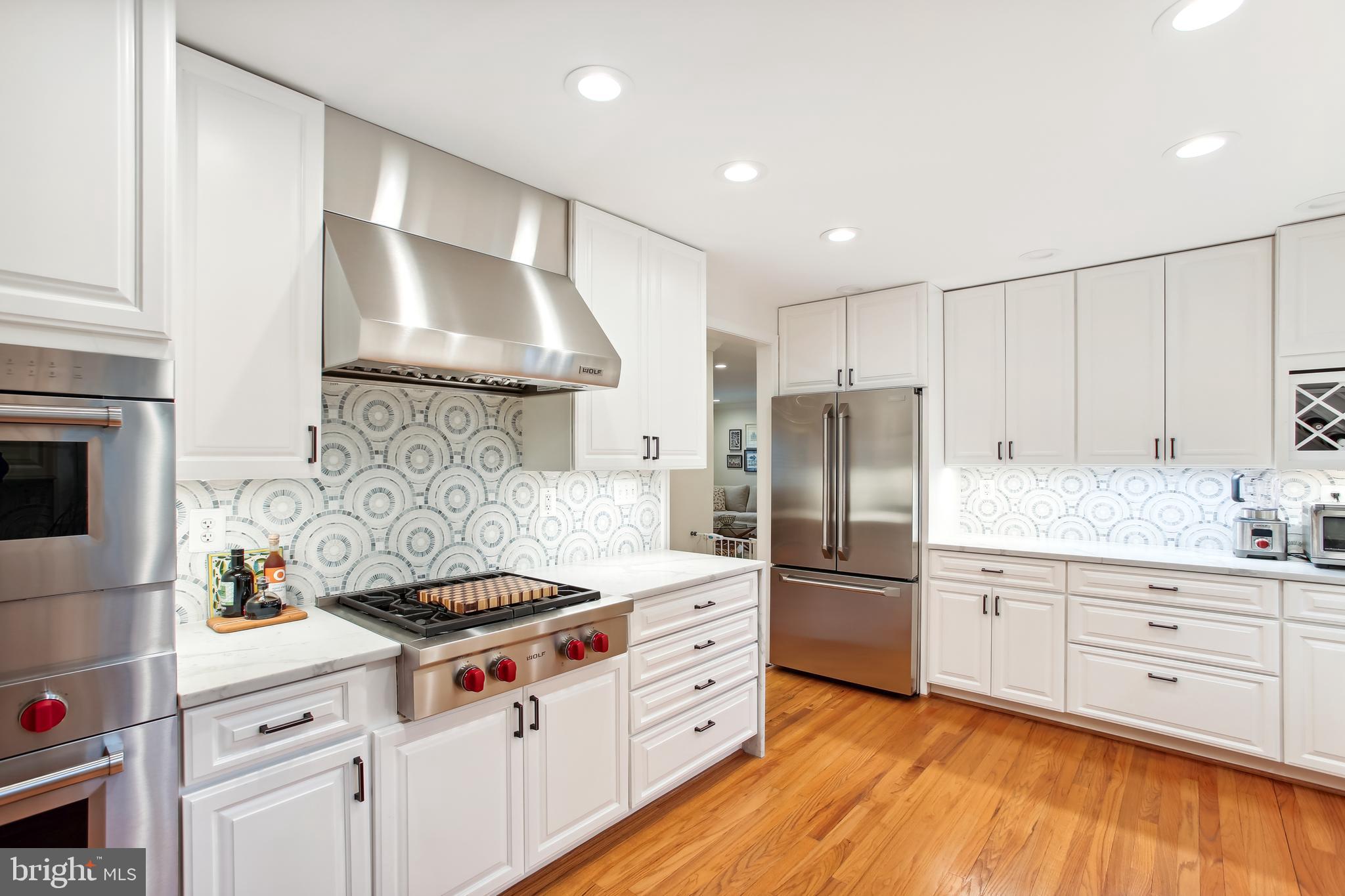 CRESCENT HILLS - Residential