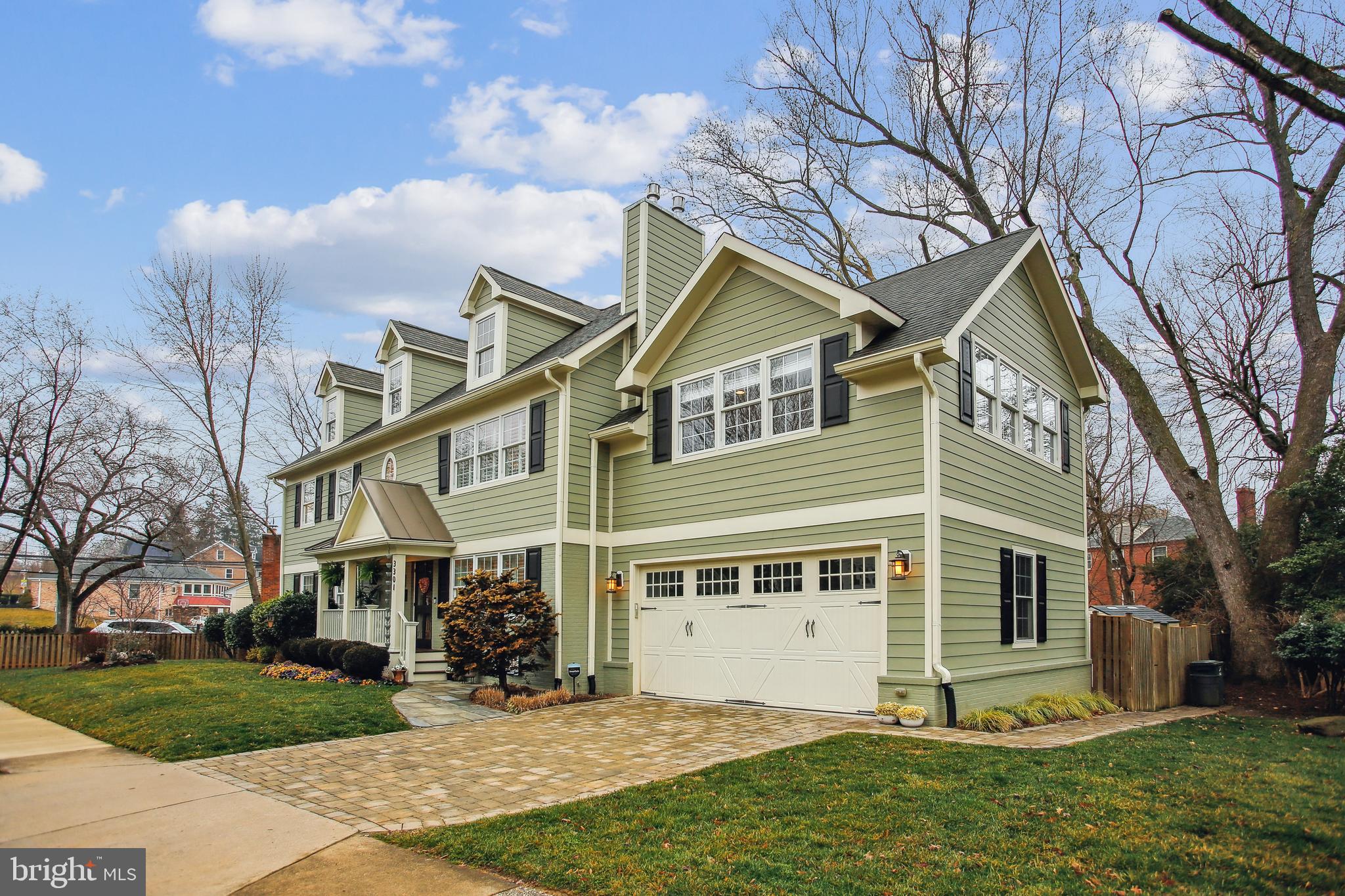 CRESCENT HILLS - Residential