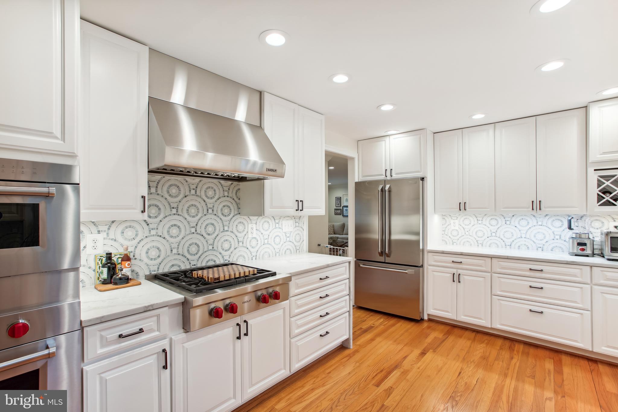 CRESCENT HILLS - Residential