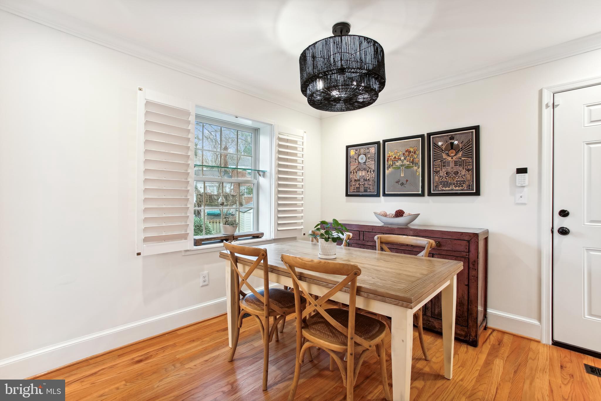 CRESCENT HILLS - Residential