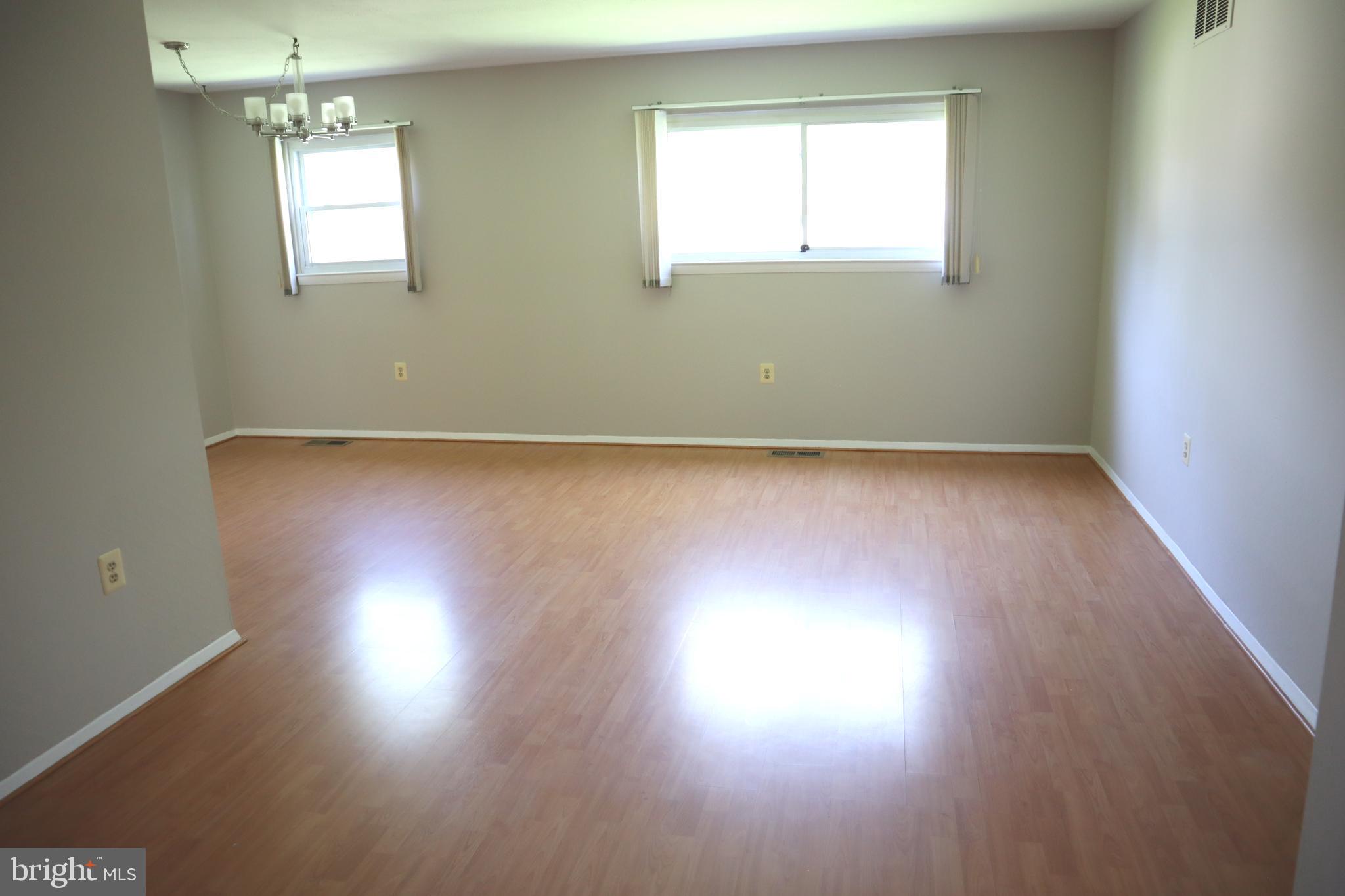 BURGUNDY KNOLLS - Residential Lease