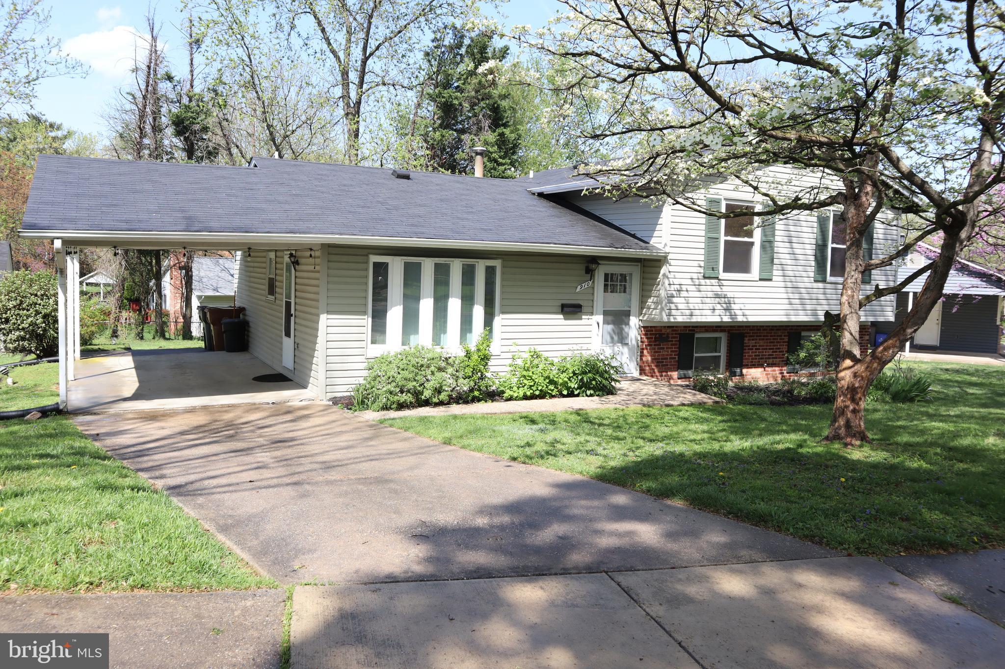 BURGUNDY KNOLLS - Residential Lease