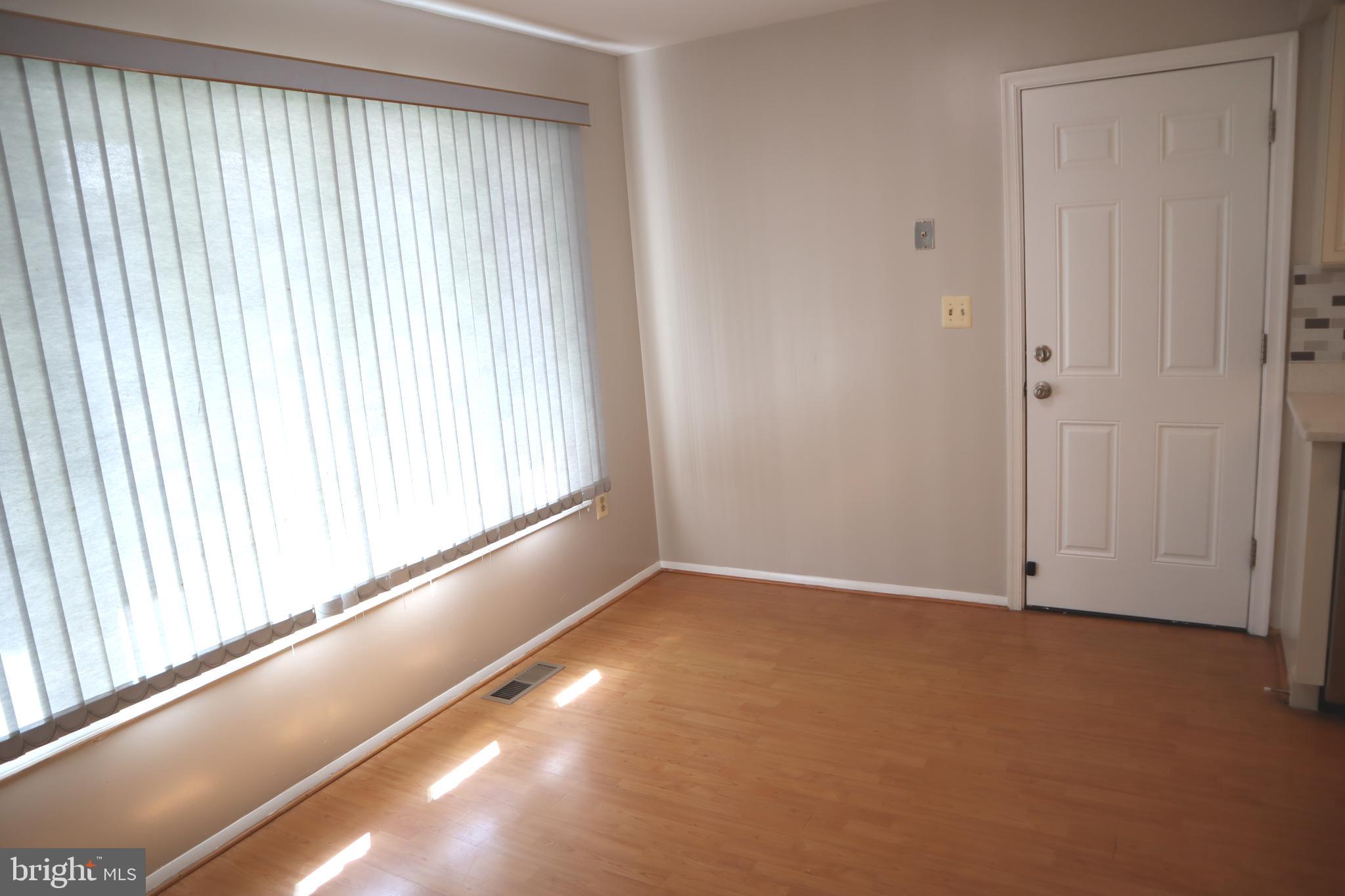 BURGUNDY KNOLLS - Residential Lease