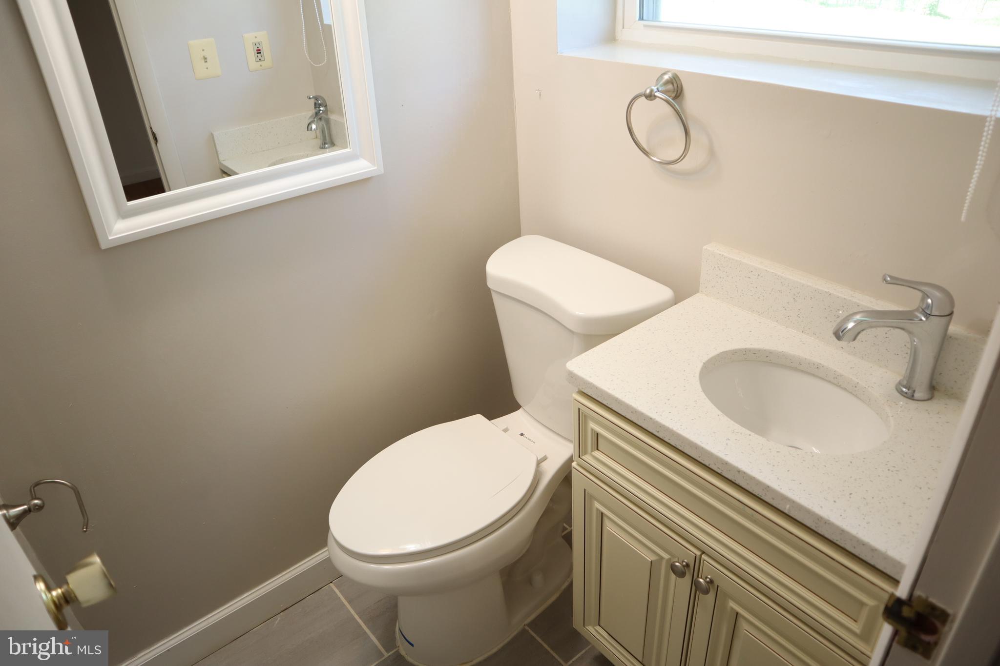 BURGUNDY KNOLLS - Residential Lease