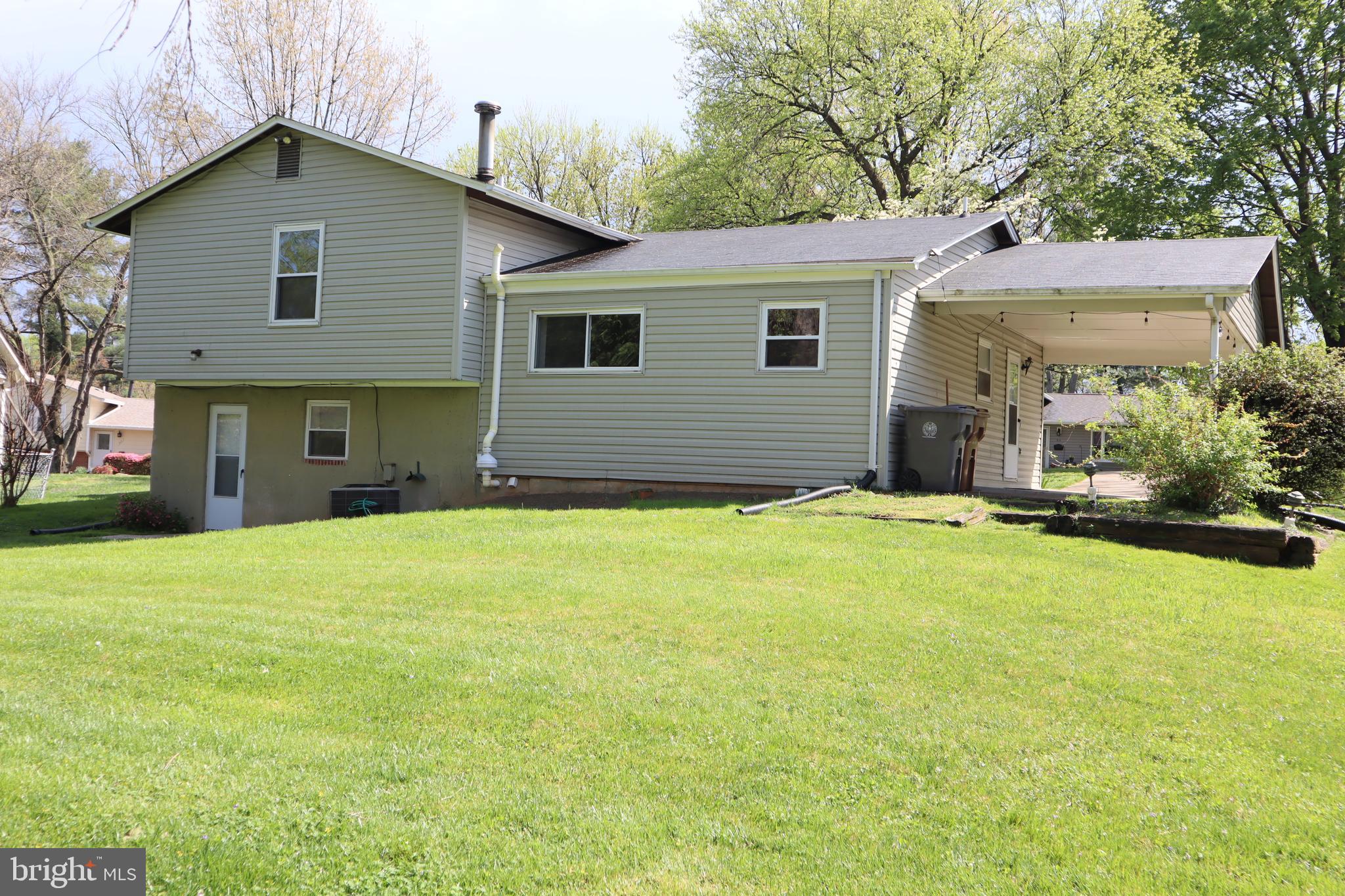 BURGUNDY KNOLLS - Residential Lease