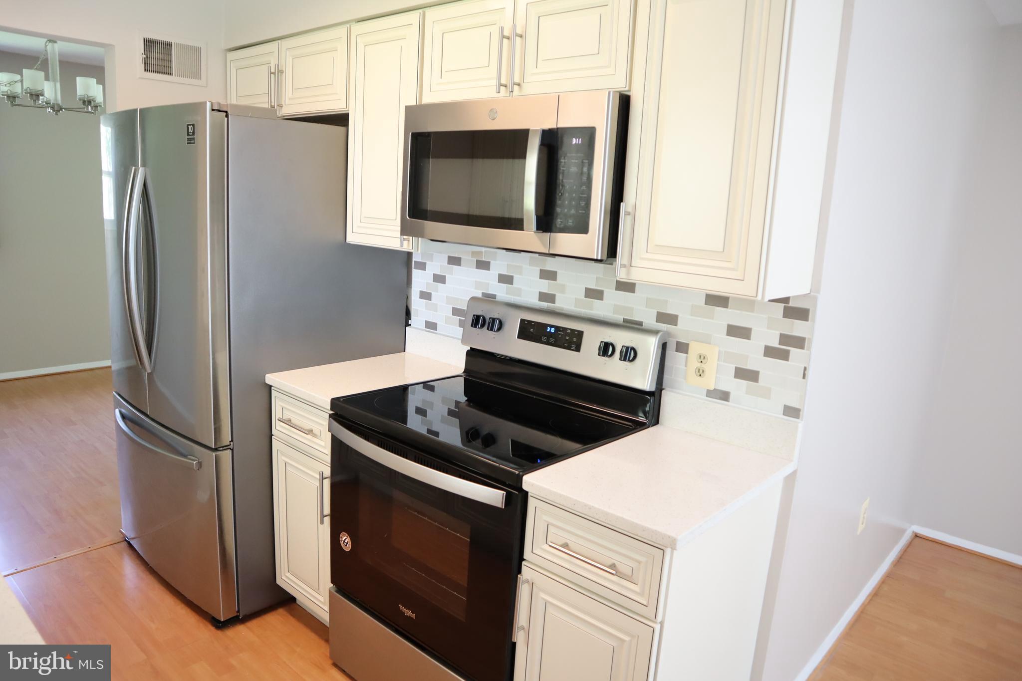 BURGUNDY KNOLLS - Residential Lease