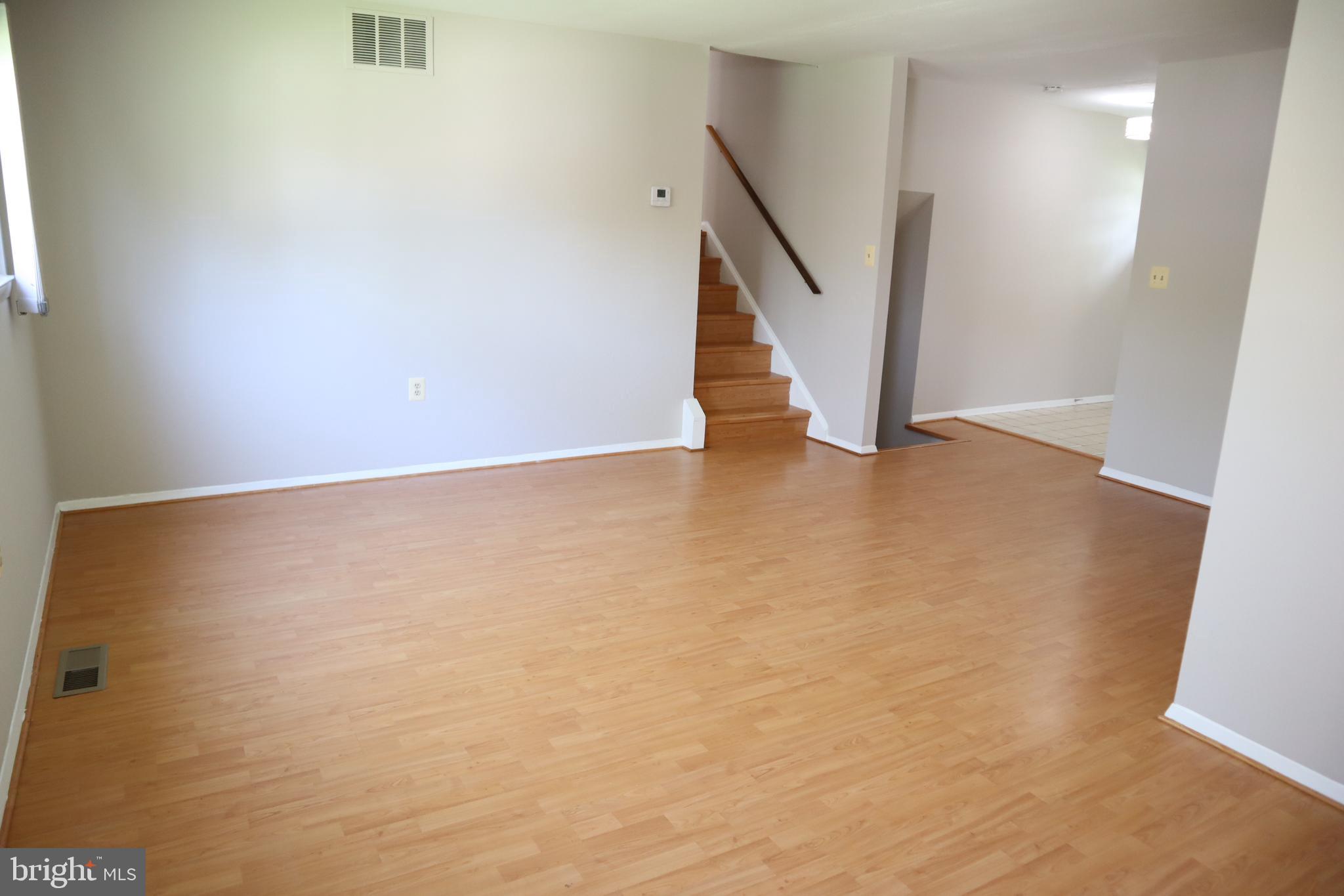 BURGUNDY KNOLLS - Residential Lease