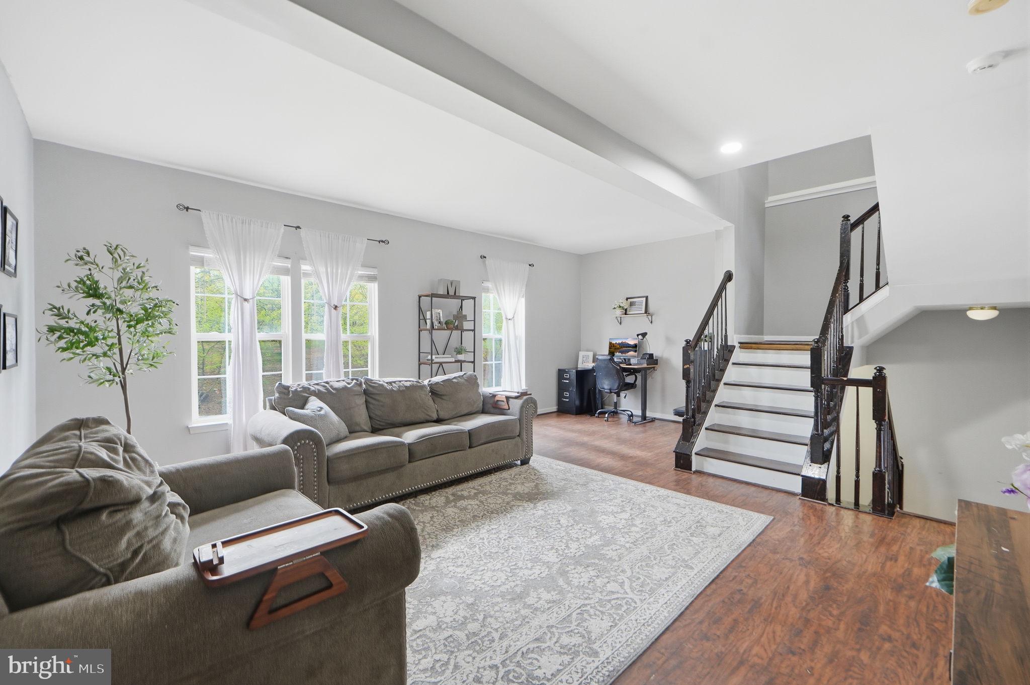 SOMERSET - Residential